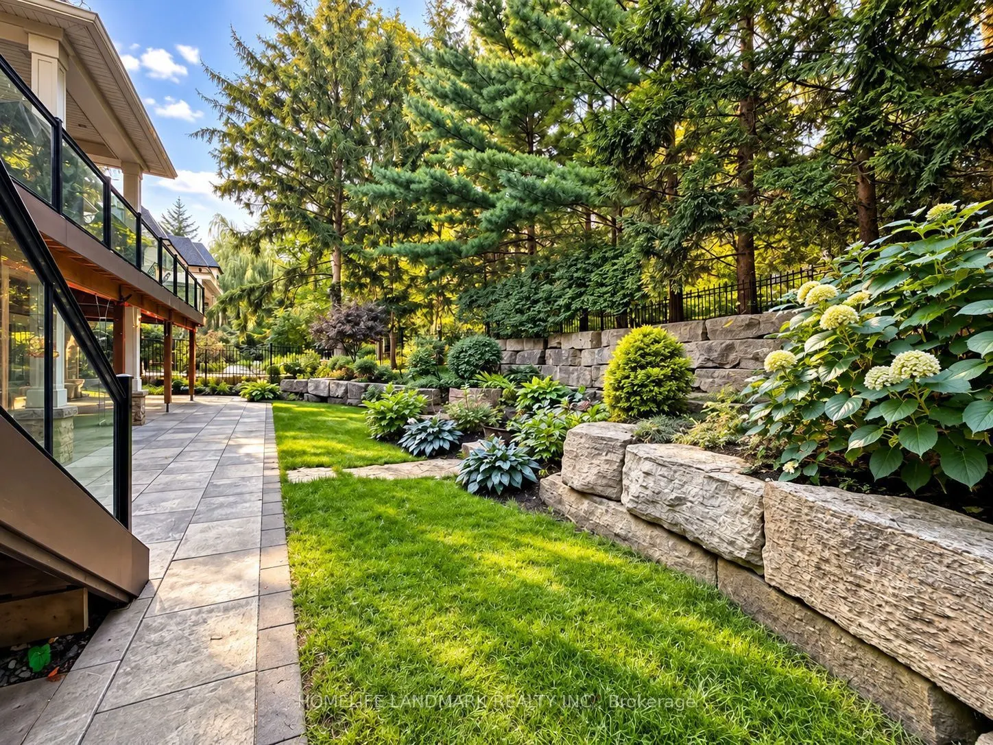 260 Pinetree Way