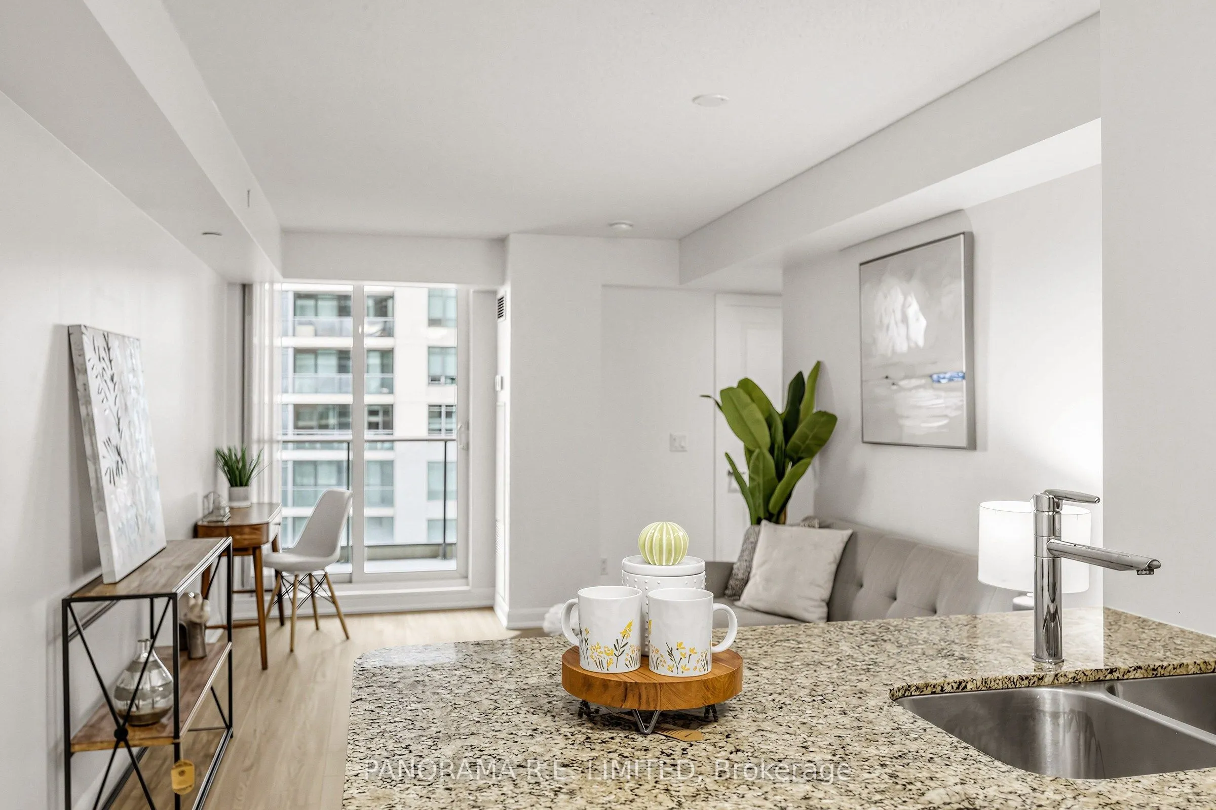 215 Sherway Gardens Road #2006