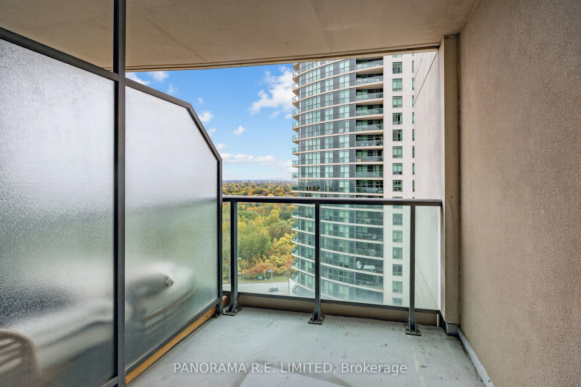 215 Sherway Gardens Road #2006