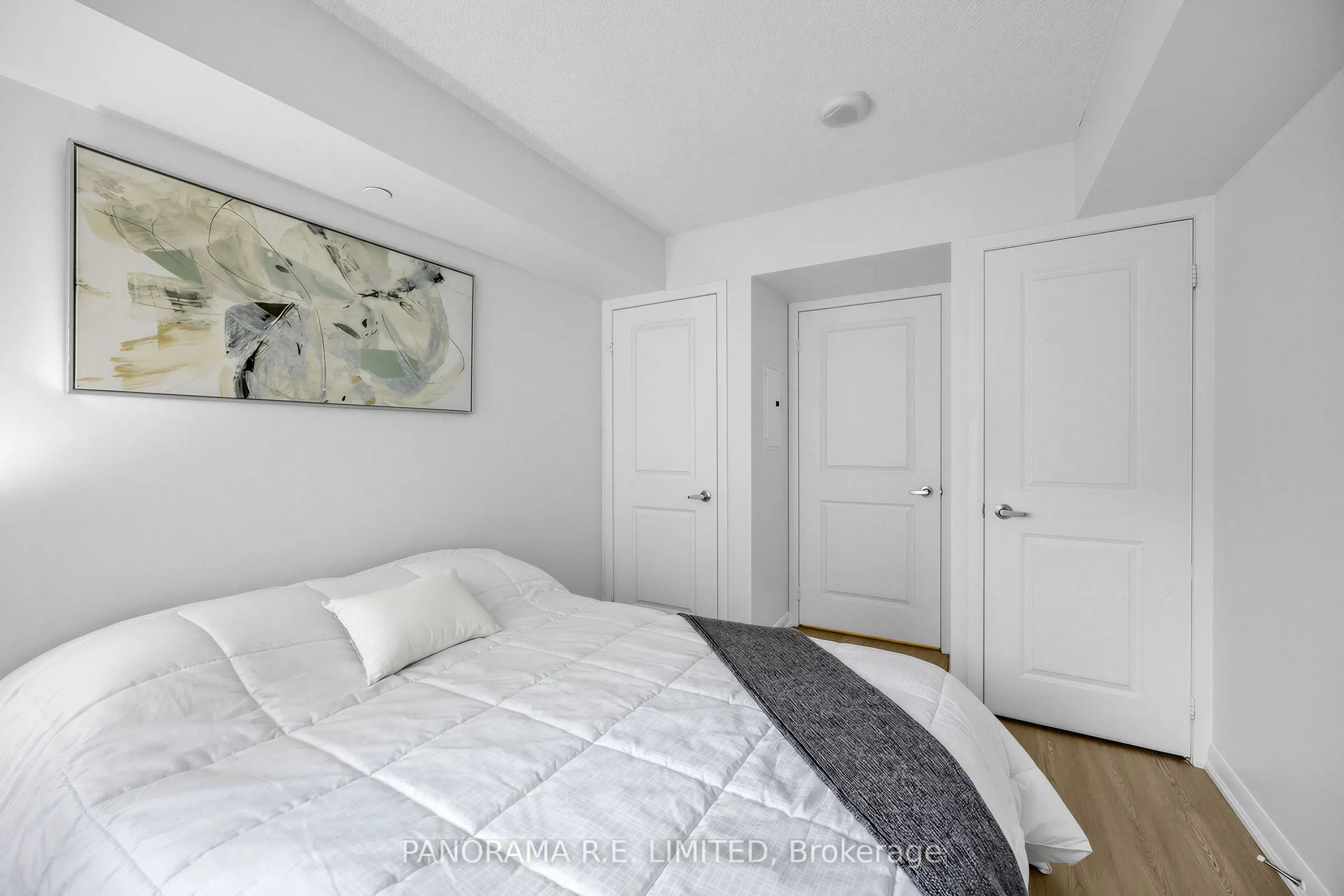 215 Sherway Gardens Road #2006