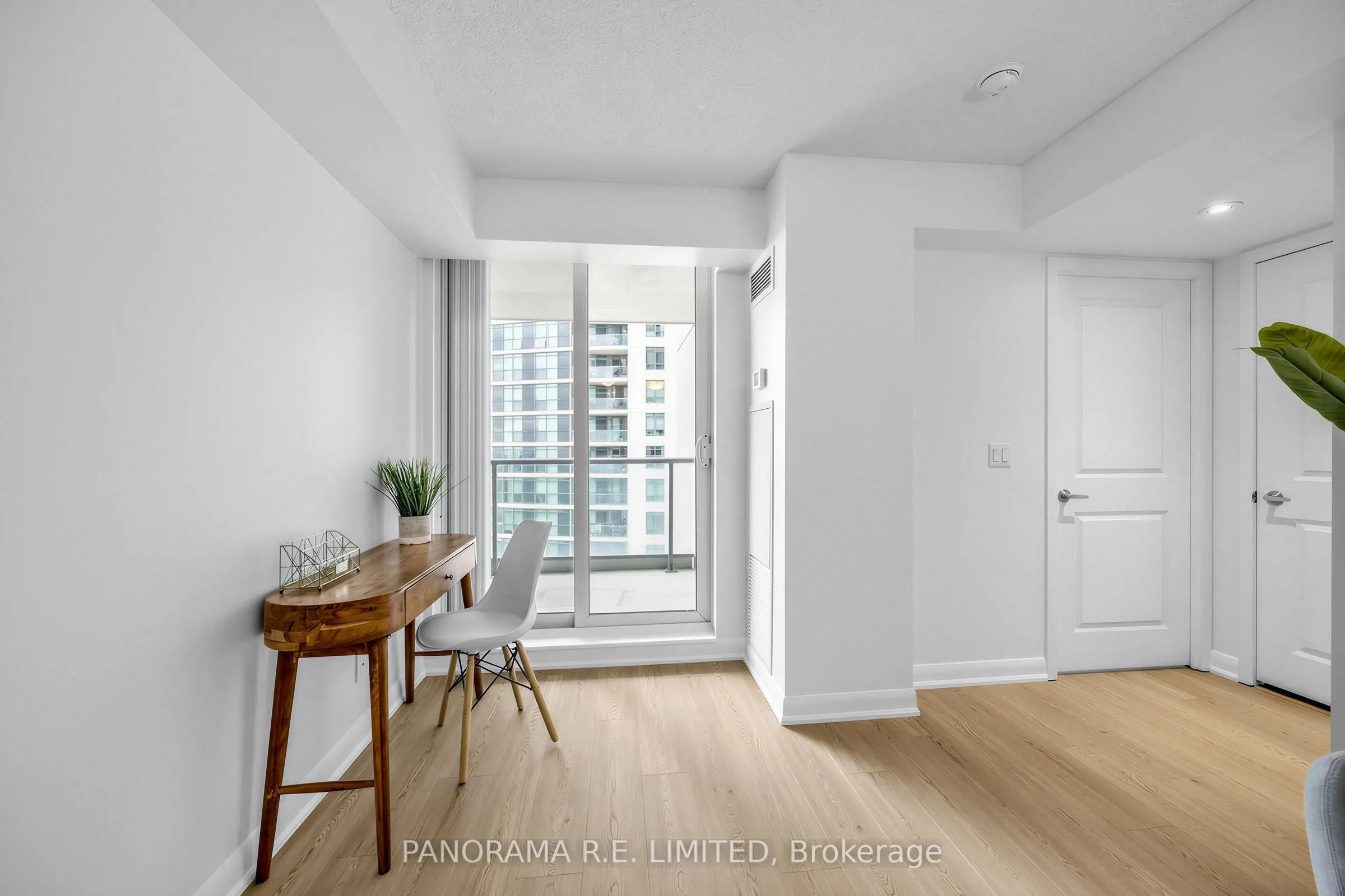 215 Sherway Gardens Road #2006