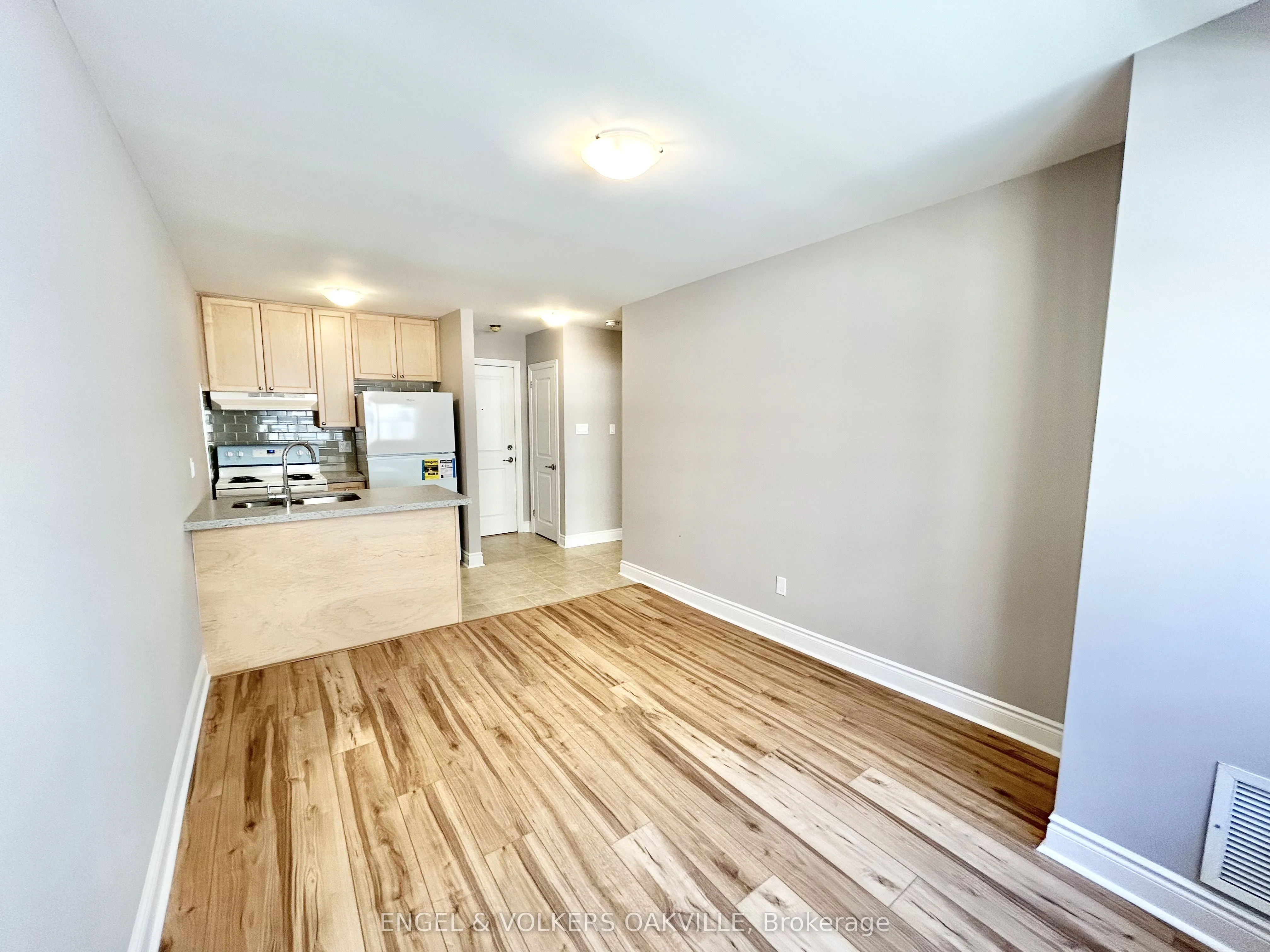 11 Thirty Third Street #204