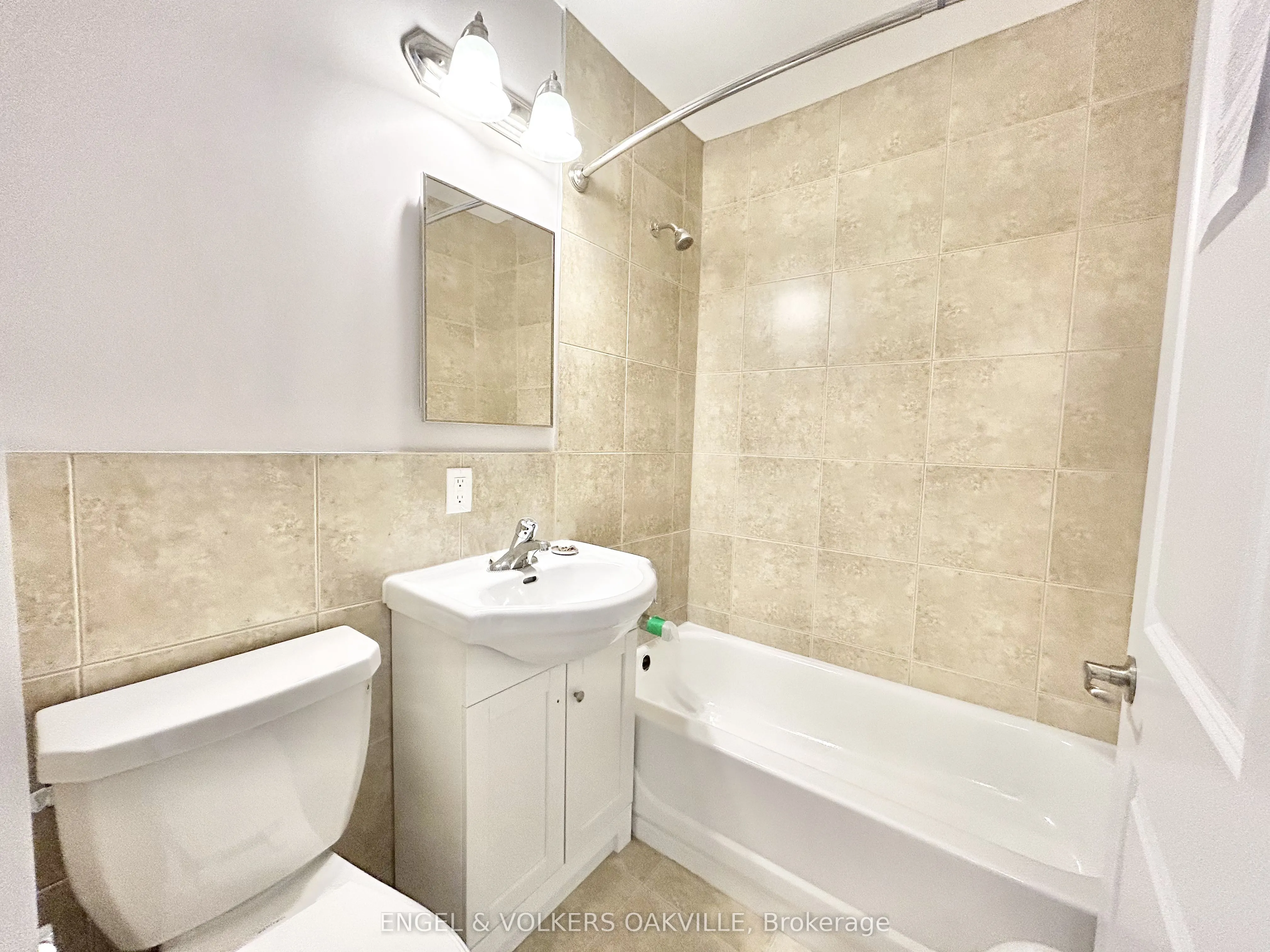 11 Thirty Third Street #204