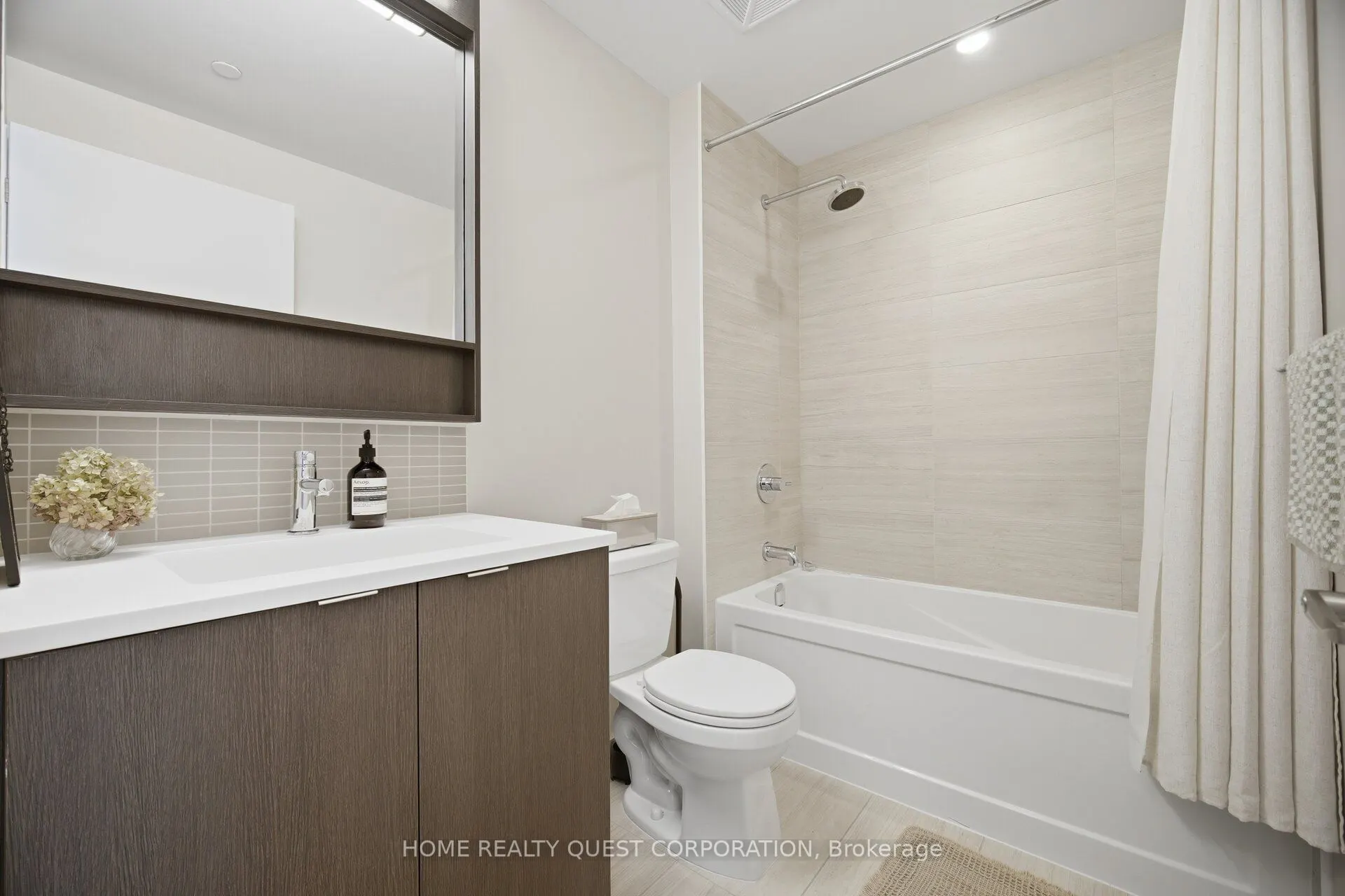 2560 Eglinton Avenue W #2205