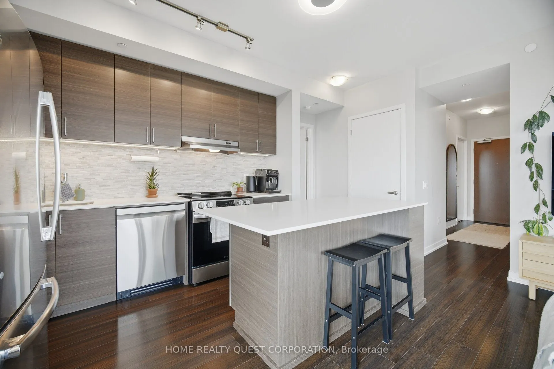 2560 Eglinton Avenue W #2205