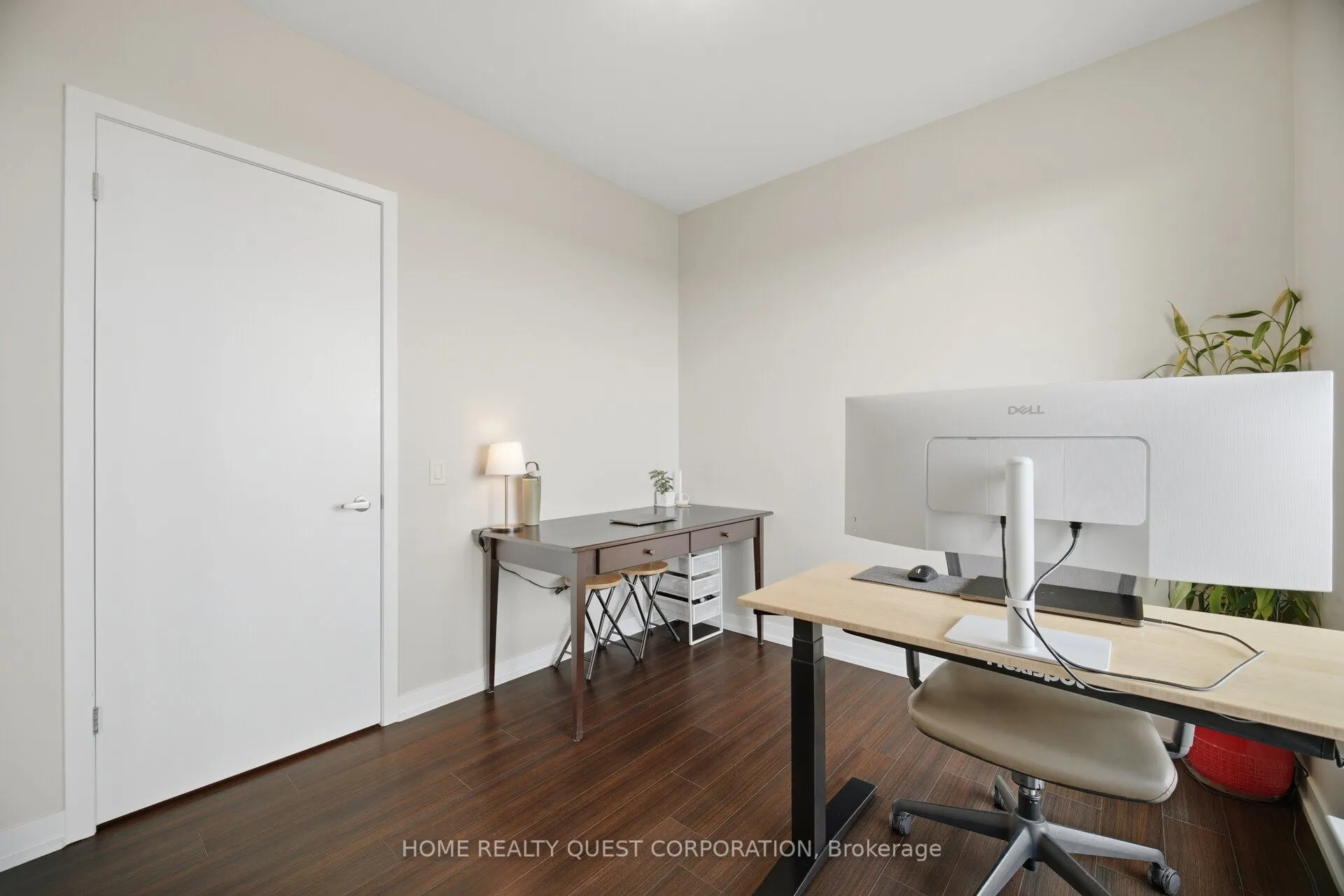 2560 Eglinton Avenue W #2205
