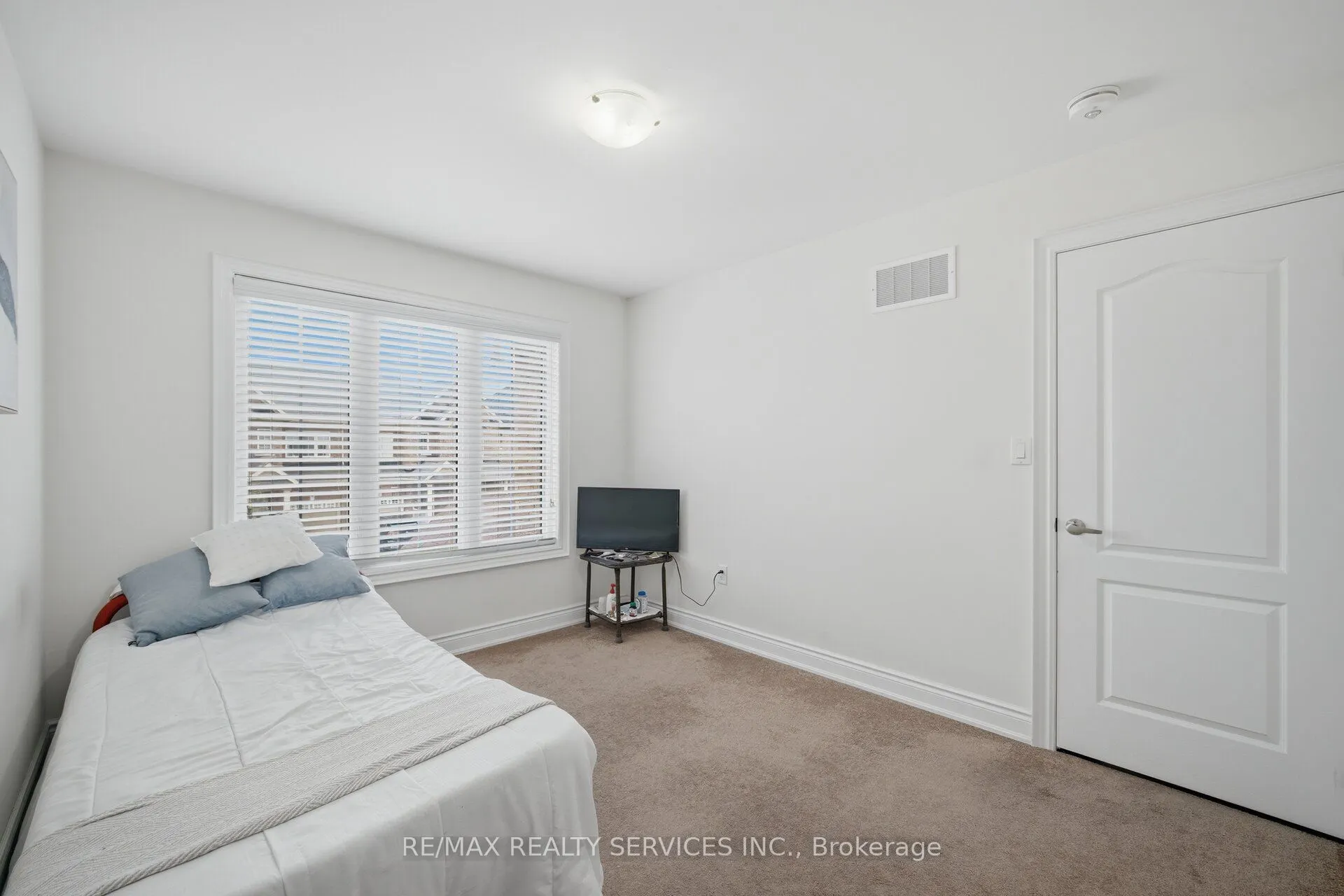 12 Enclave Trail