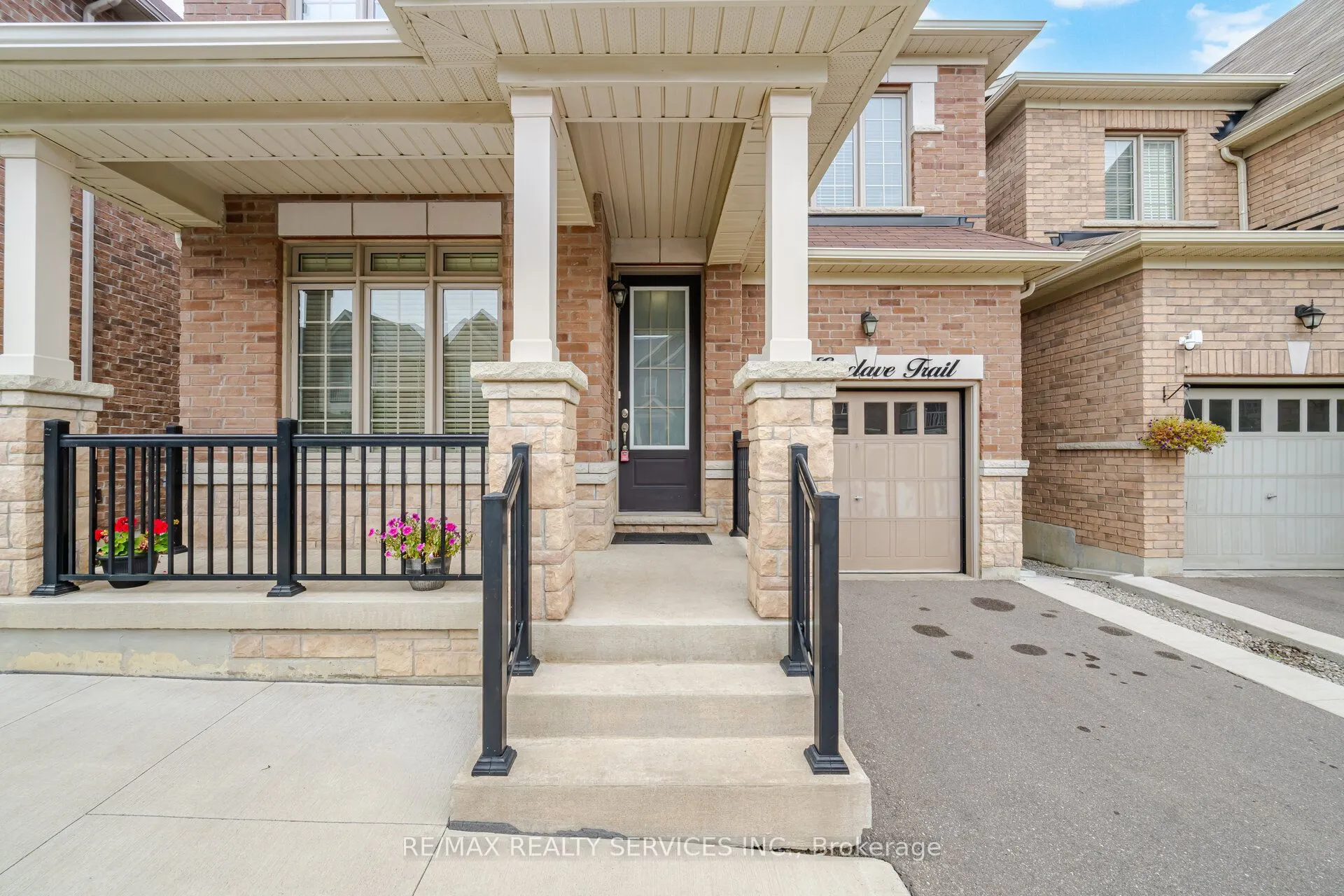 12 Enclave Trail