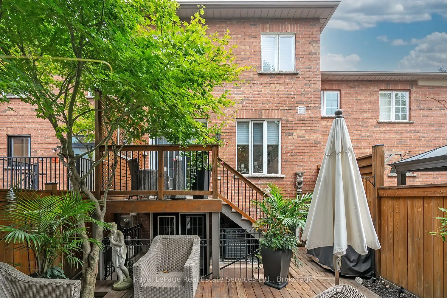 207 Tawny Crescent