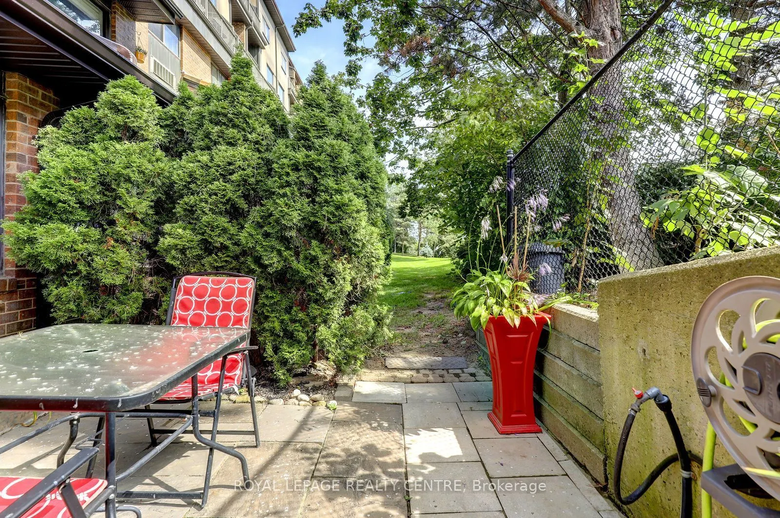 1000 Cedarglen Gate #201