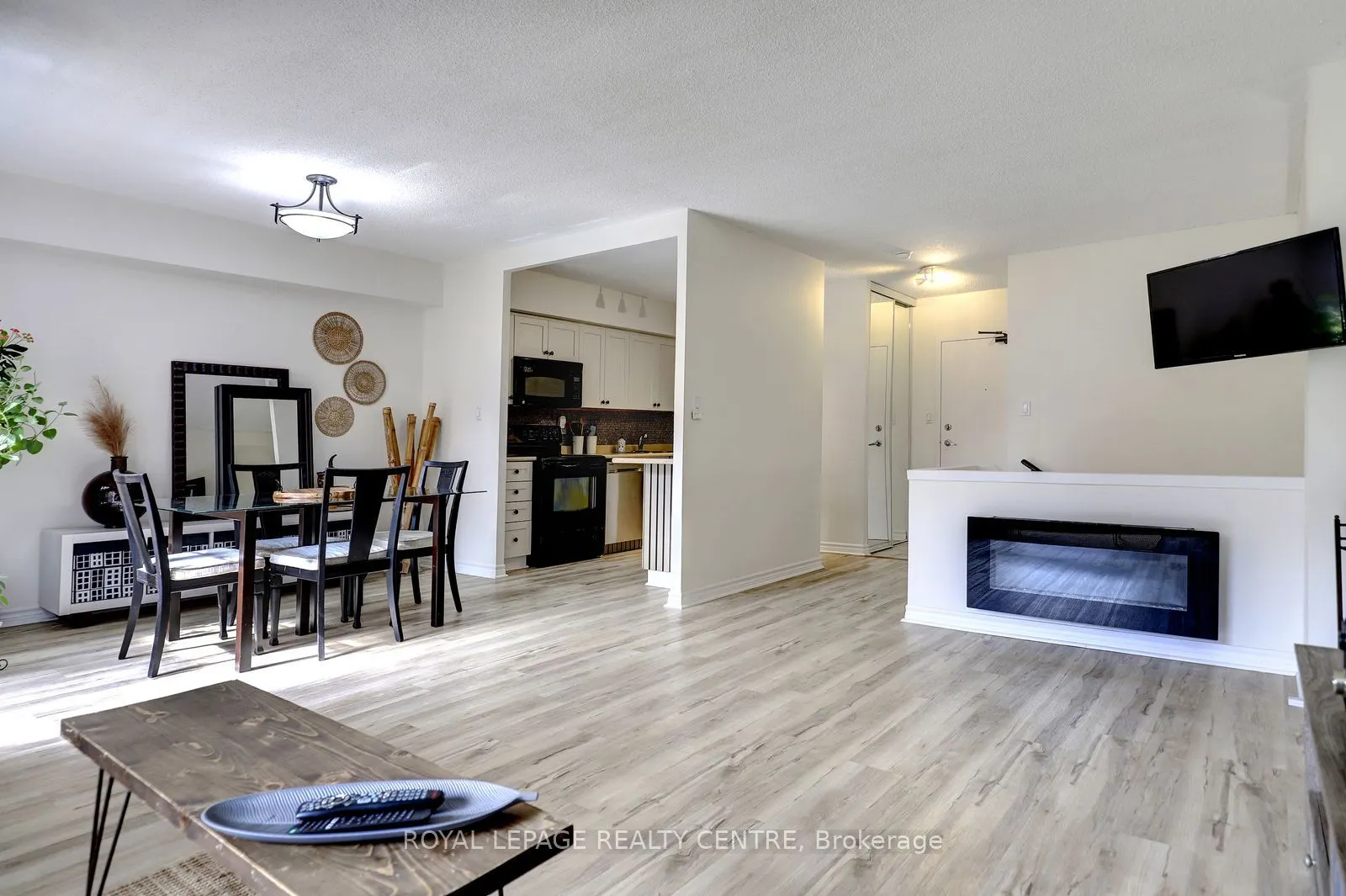 1000 Cedarglen Gate #201