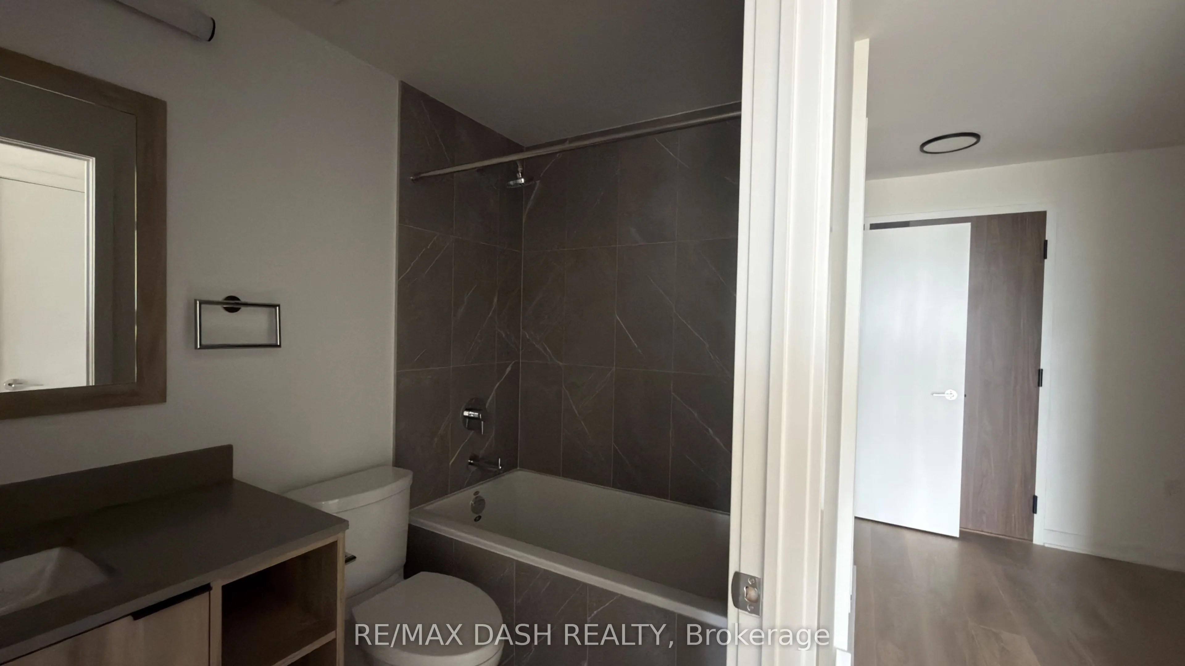 1037 THE QUEENSWAY Avenue #411