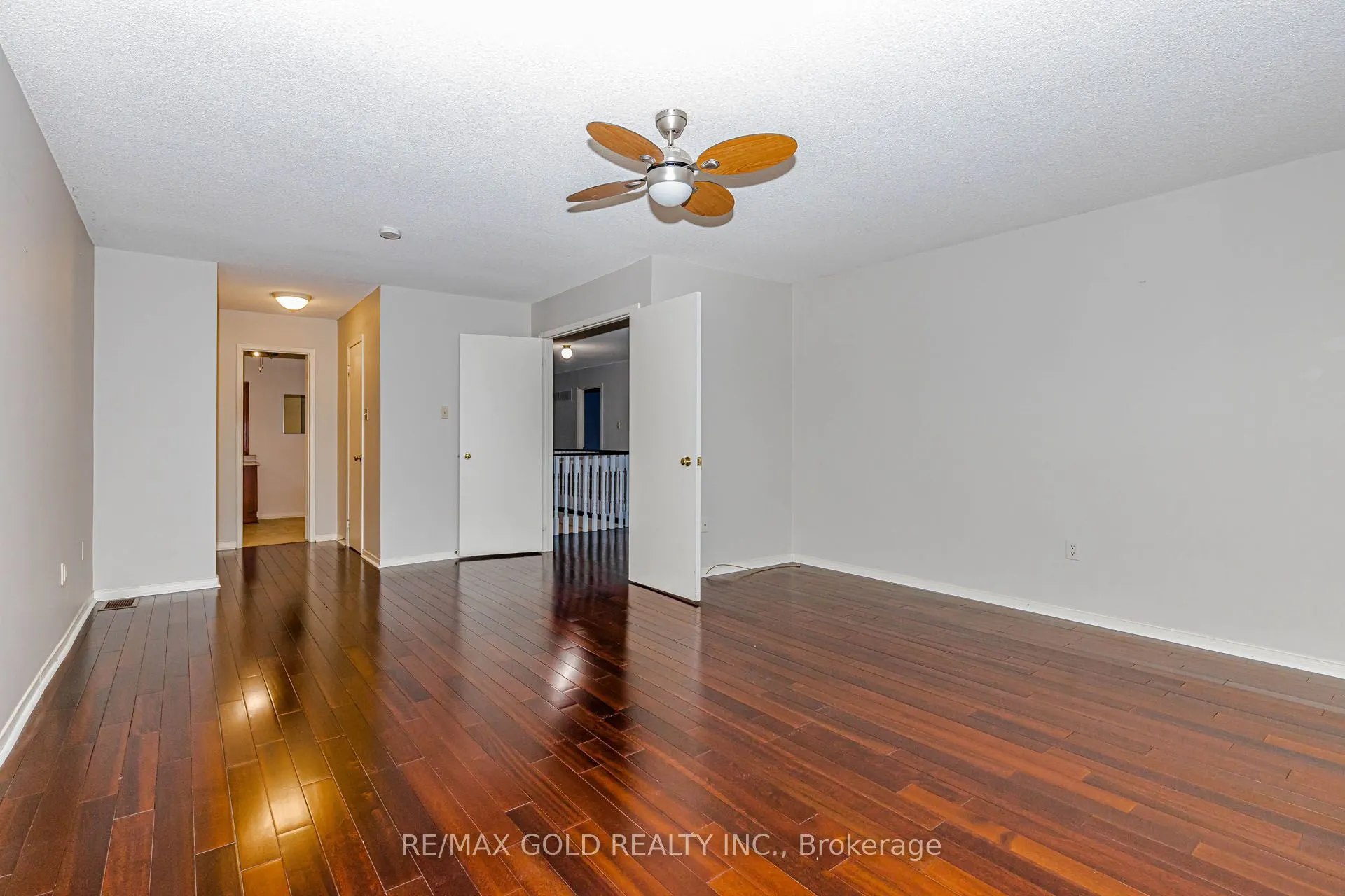 97 Hinchley Wood Grove
