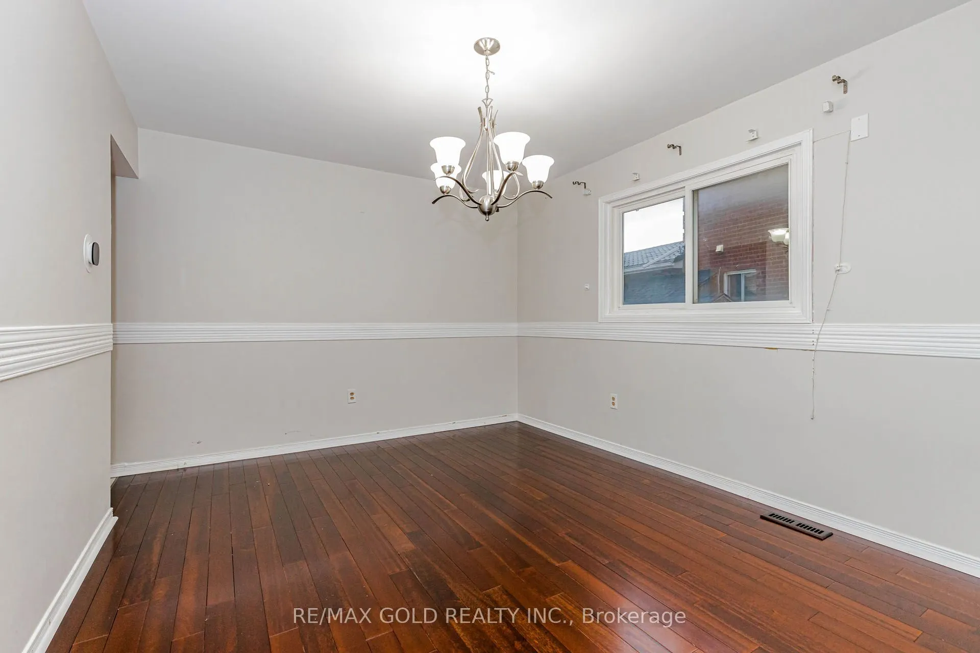 97 Hinchley Wood Grove