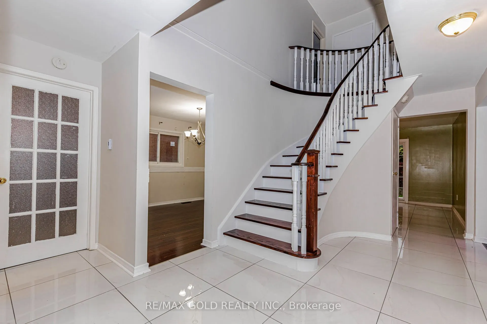 97 Hinchley Wood Grove