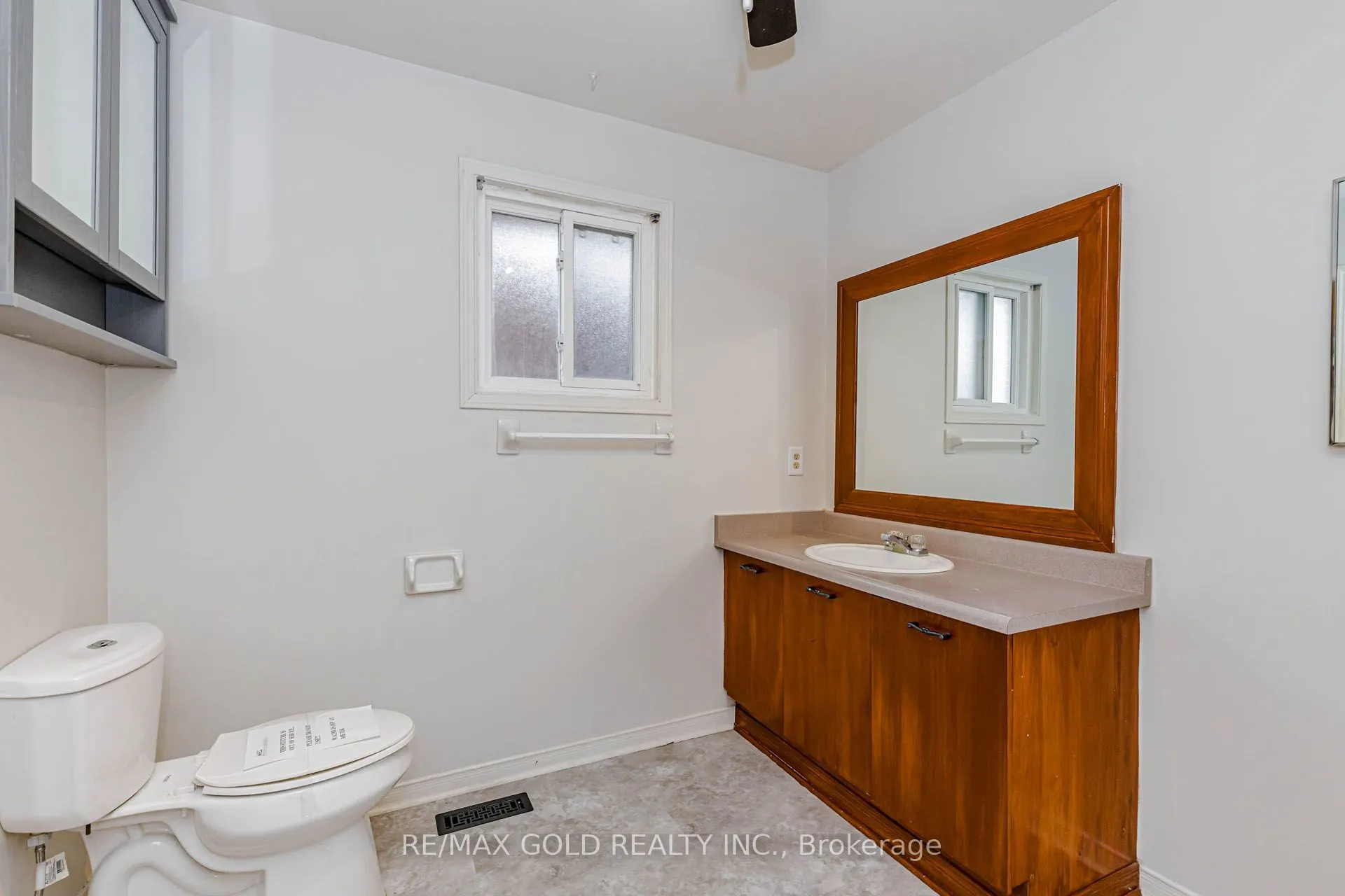 97 Hinchley Wood Grove