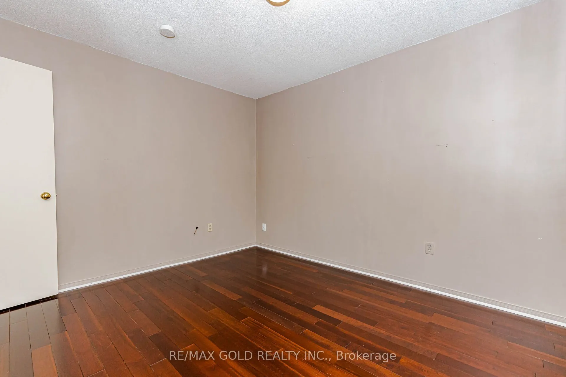 97 Hinchley Wood Grove