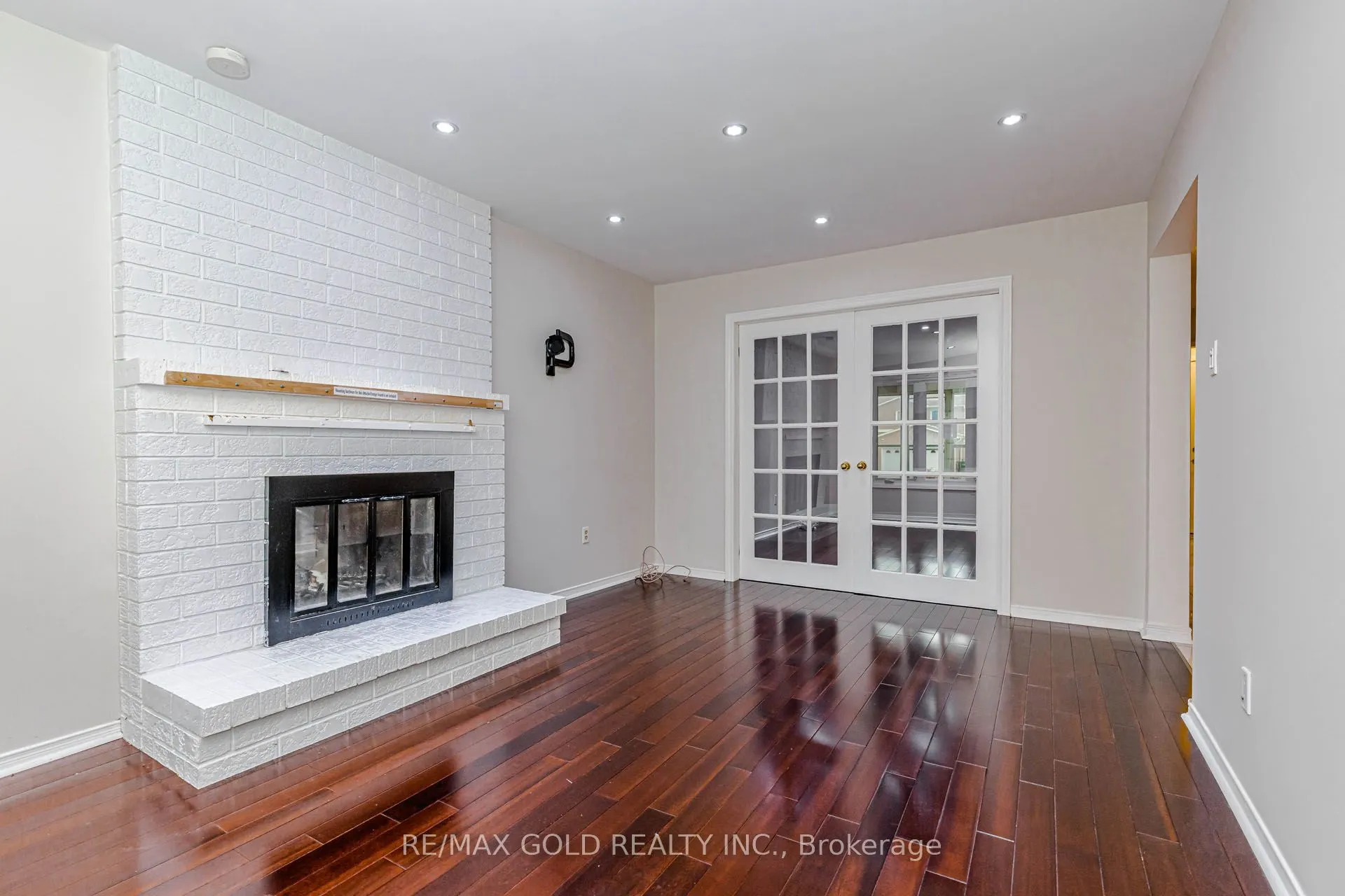97 Hinchley Wood Grove