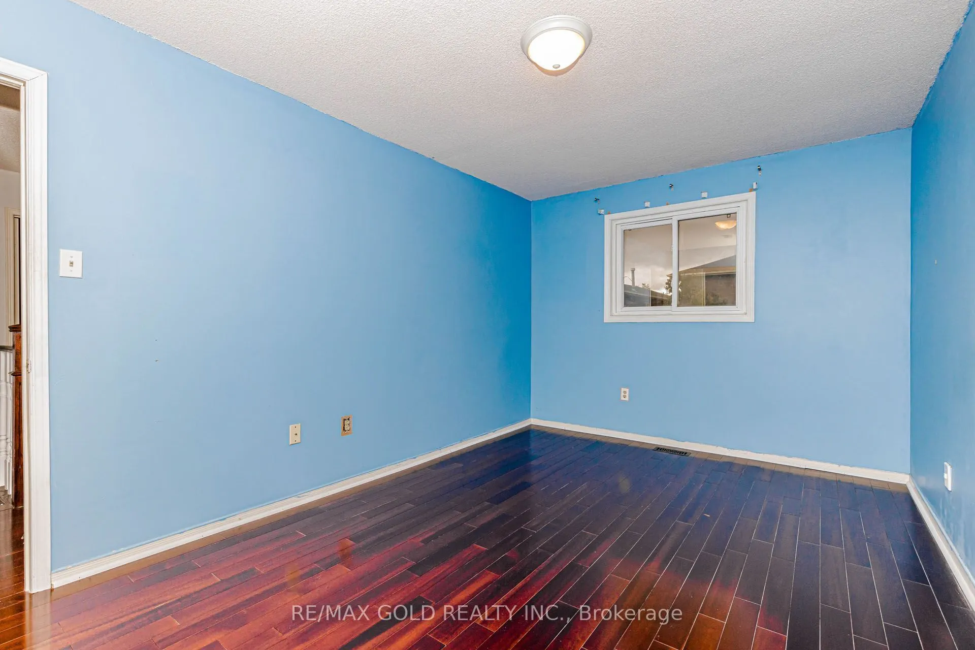 97 Hinchley Wood Grove
