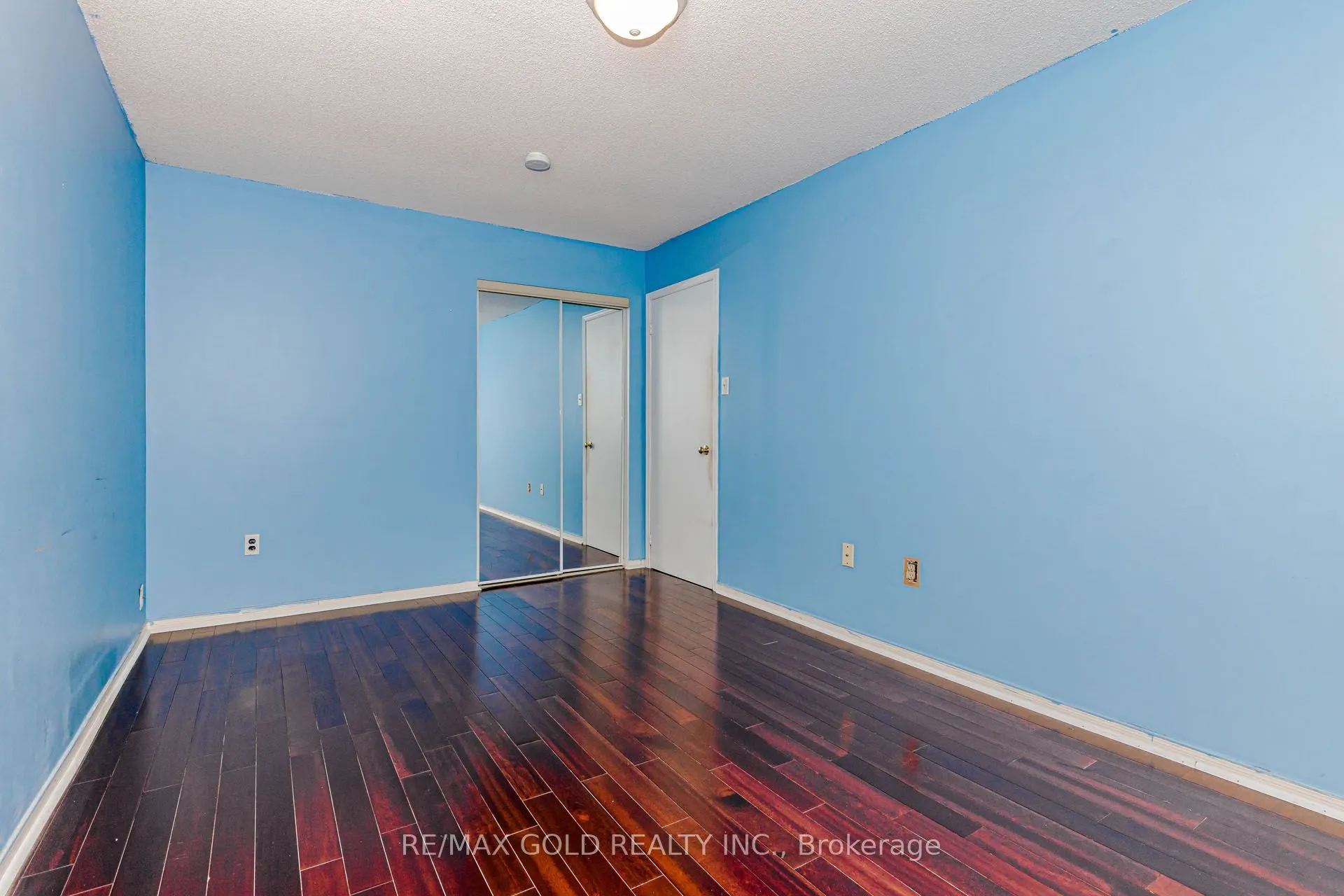 97 Hinchley Wood Grove