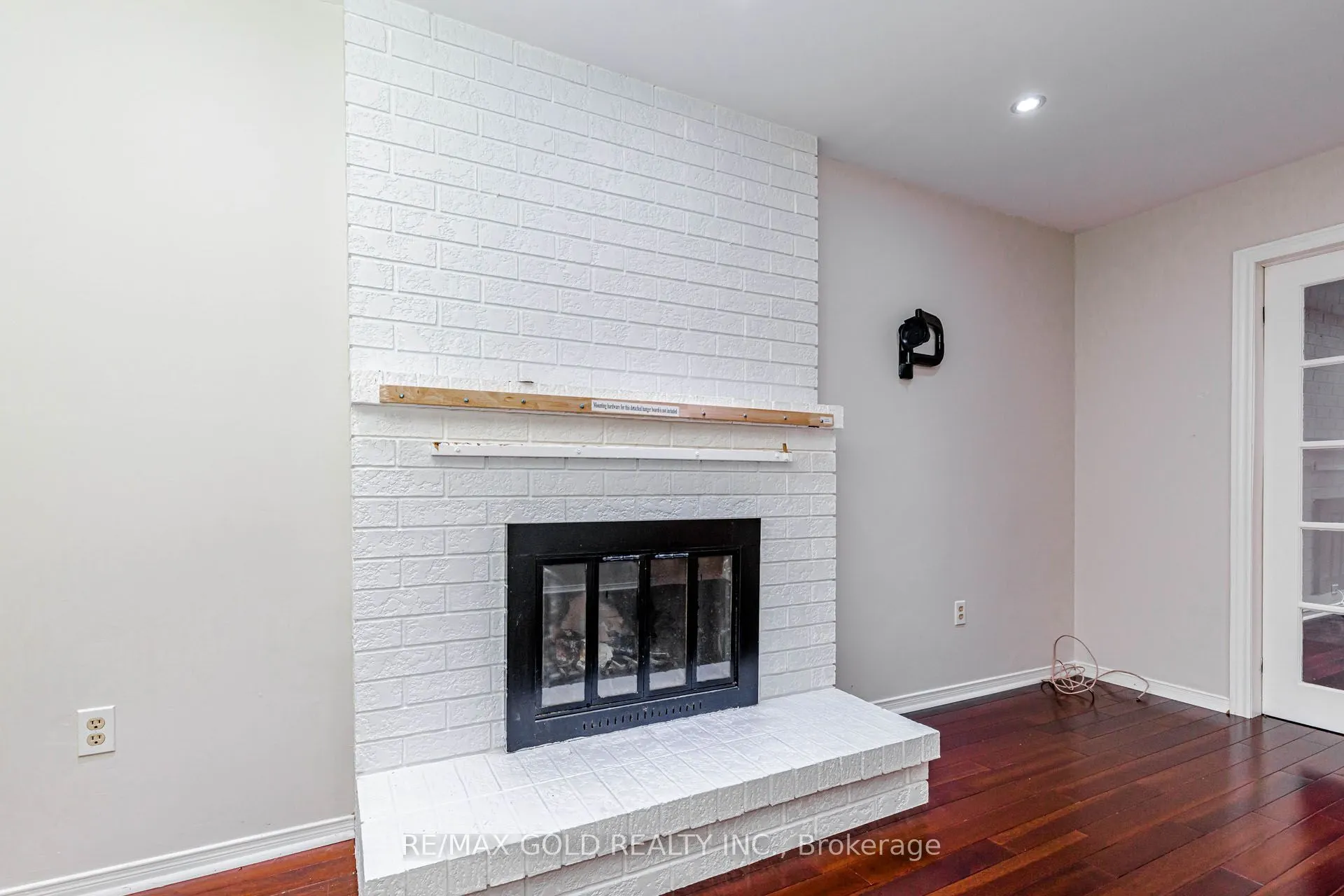 97 Hinchley Wood Grove