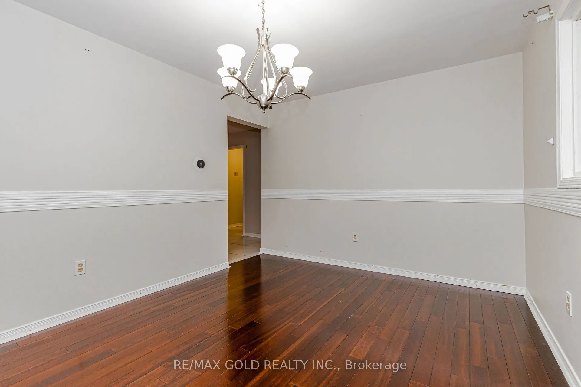 97 Hinchley Wood Grove
