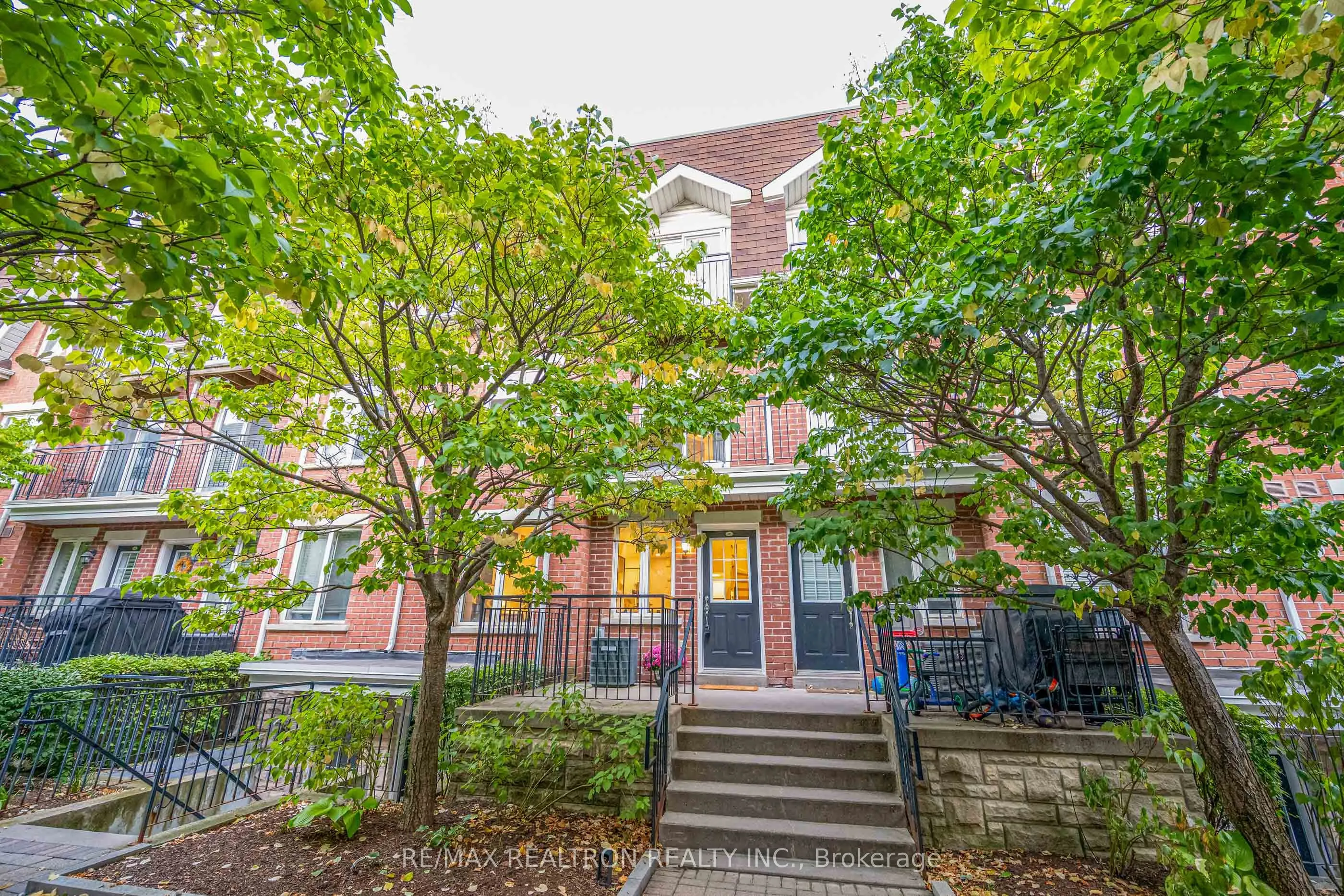 50 Joe Shuster Way #205