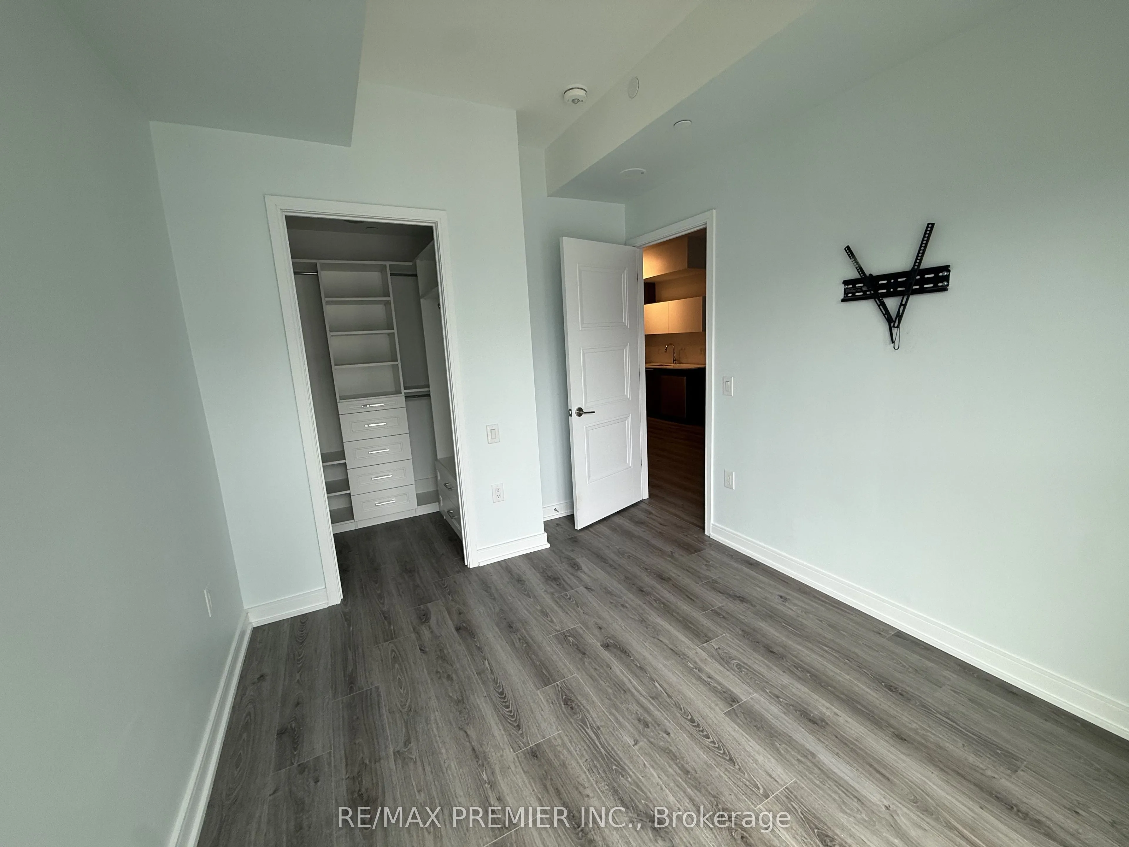 25 Neighbourhood Lane #302