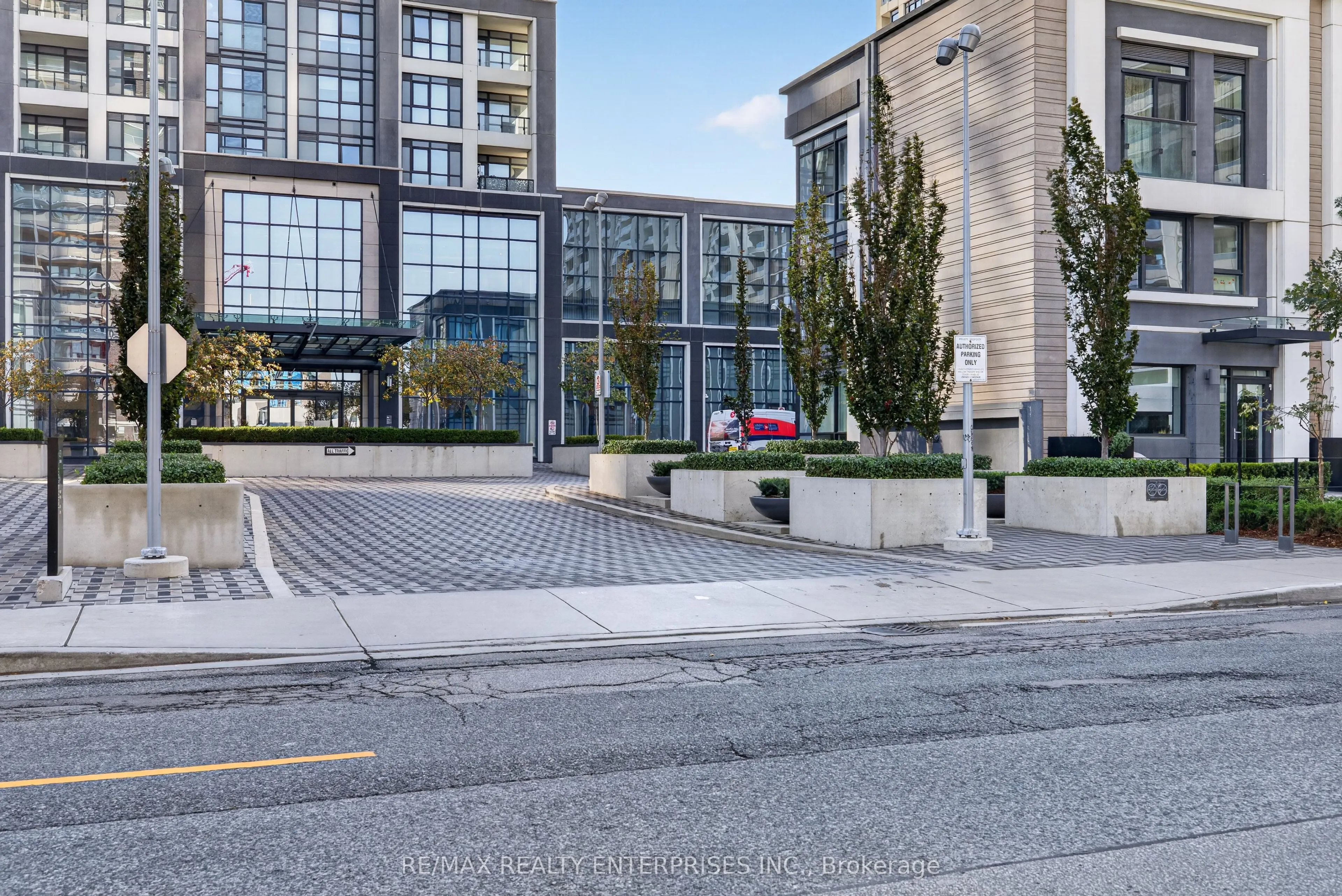 9 MABELLE Avenue #2818