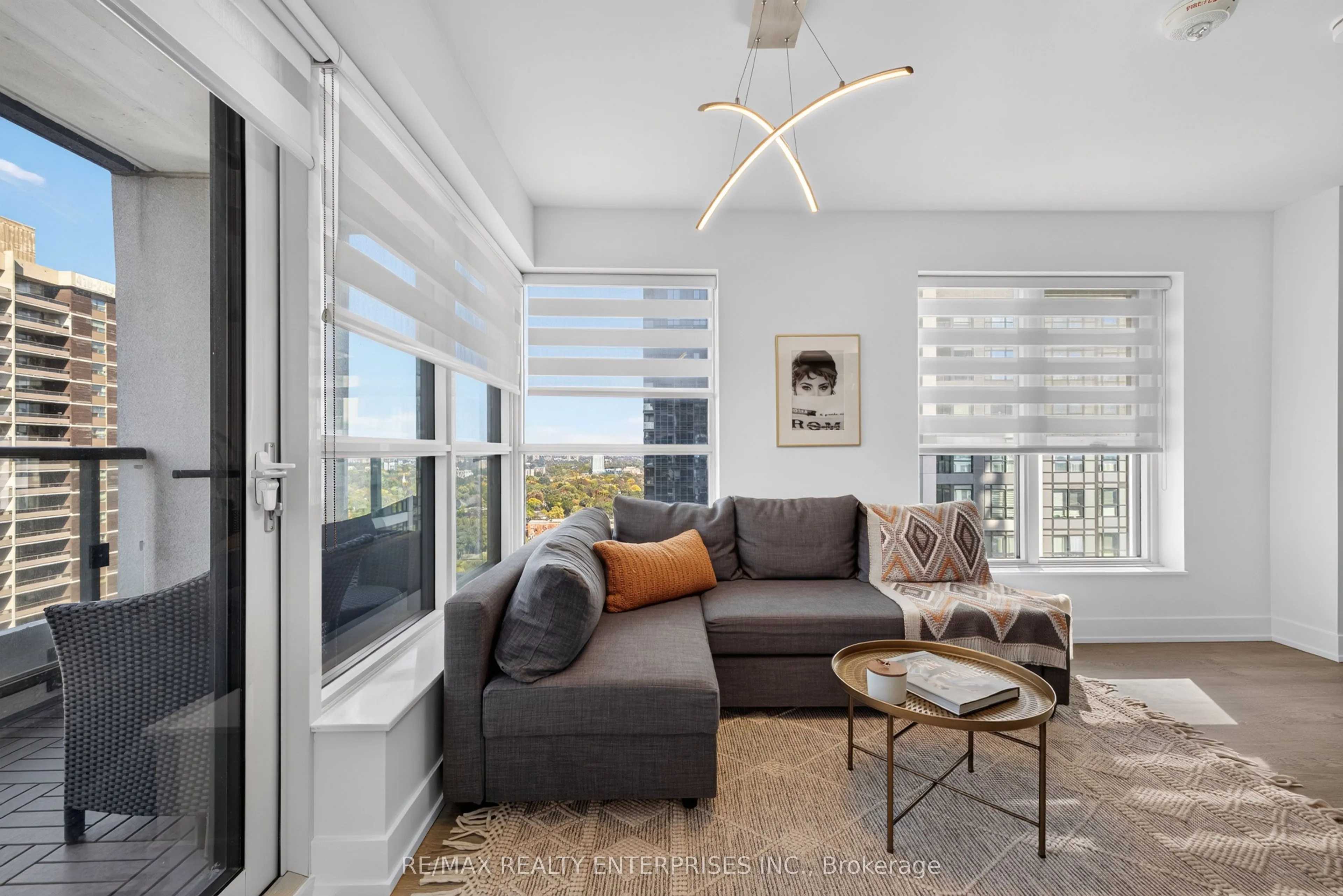 9 MABELLE Avenue #2818