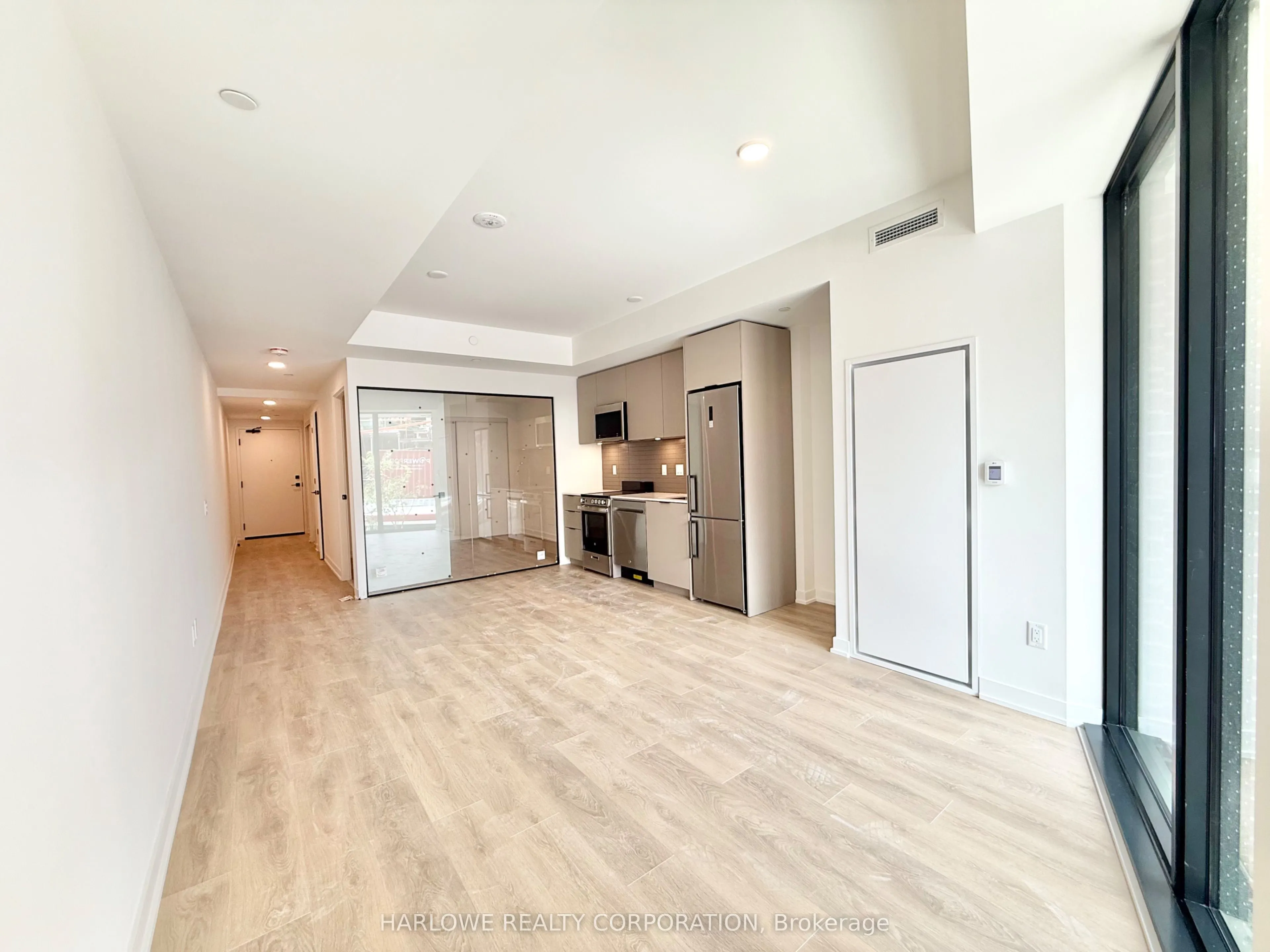 1 Vine Avenue #206
