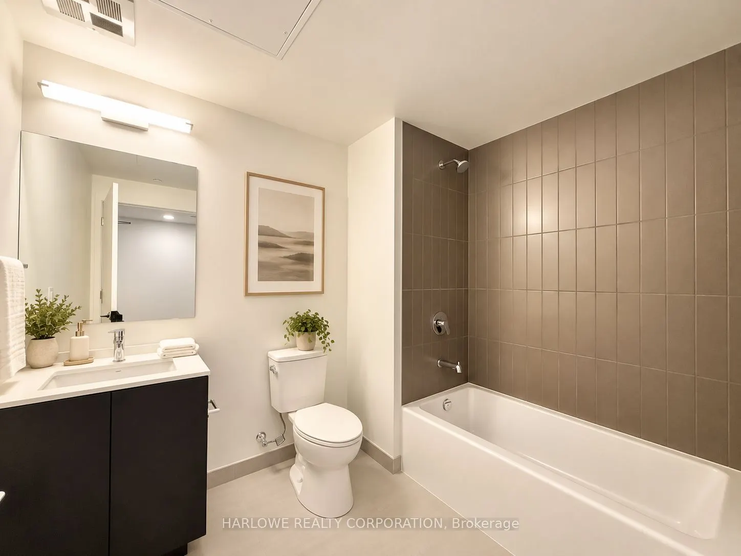 1 Vine Avenue #206
