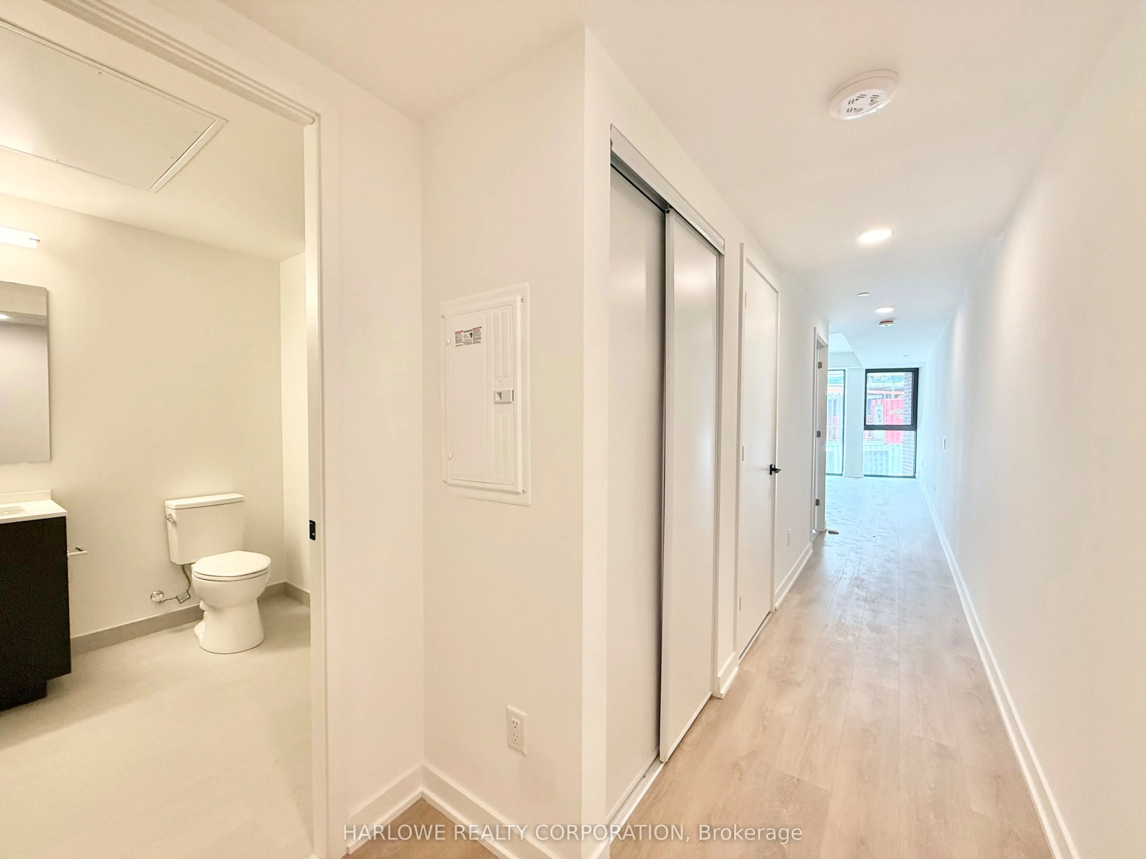 1 Vine Avenue #206