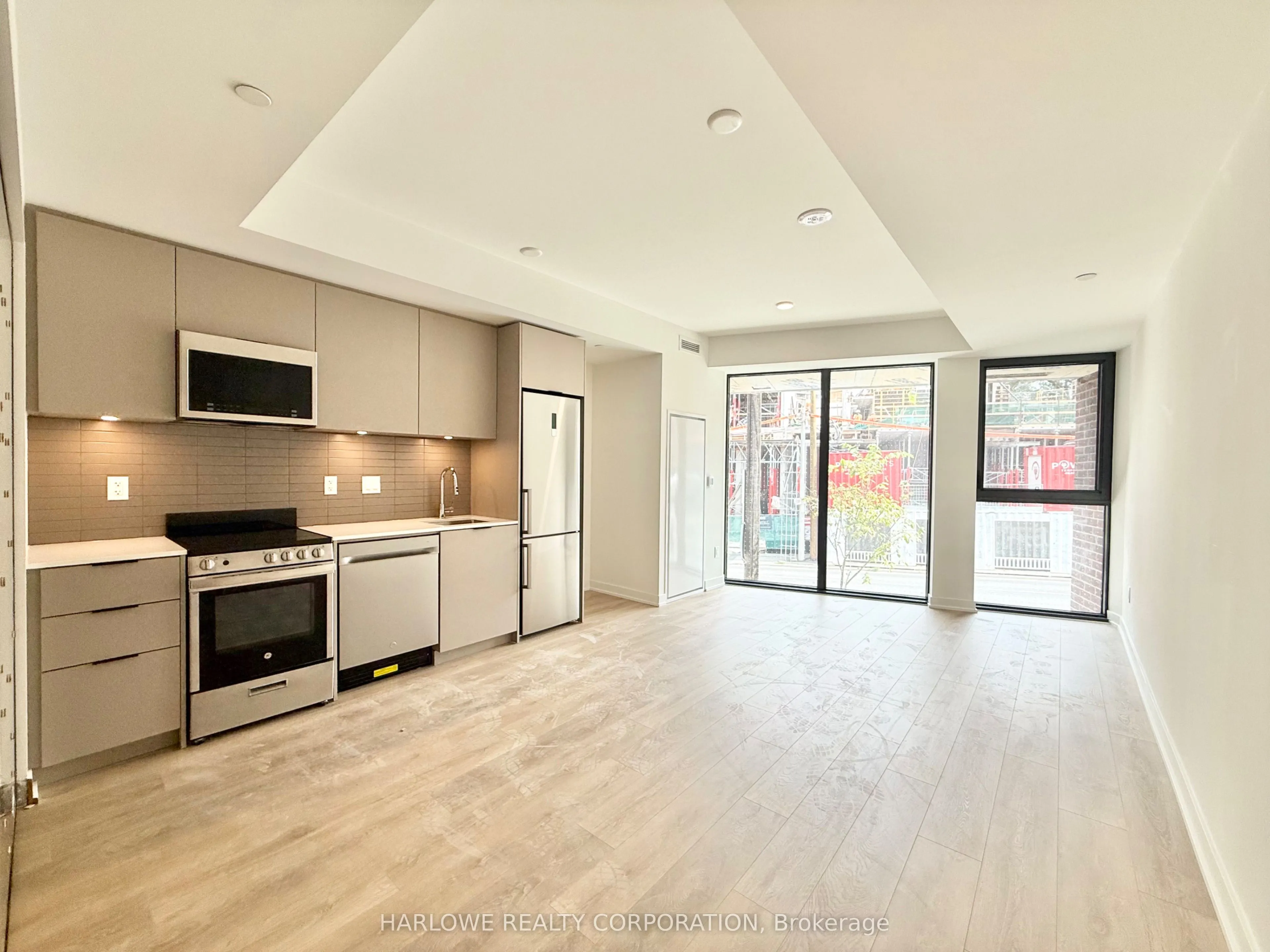 1 Vine Avenue #206