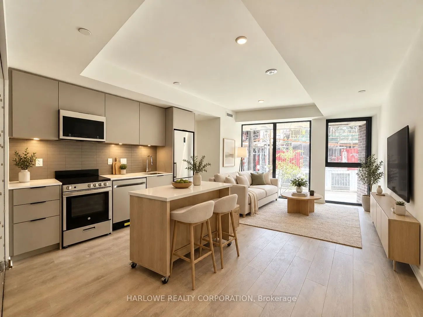 1 Vine Avenue #206