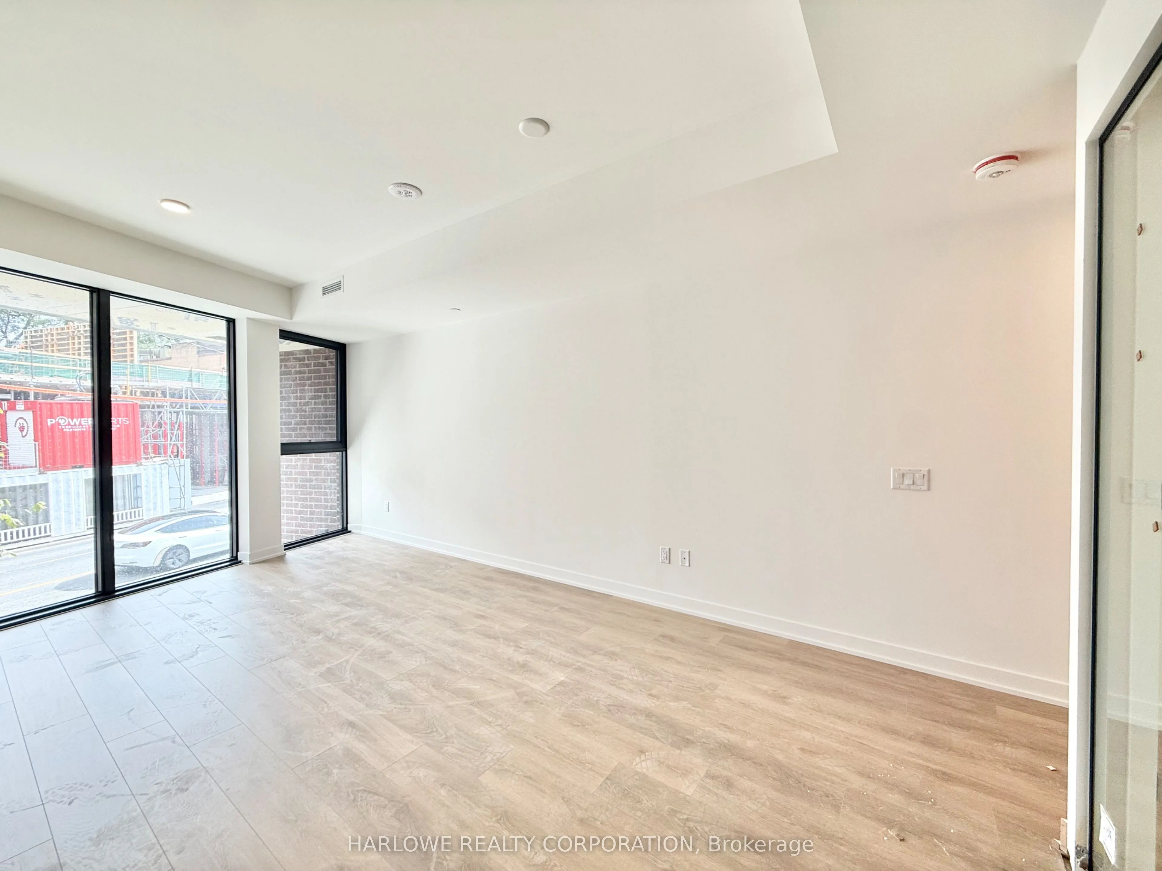 1 Vine Avenue #206