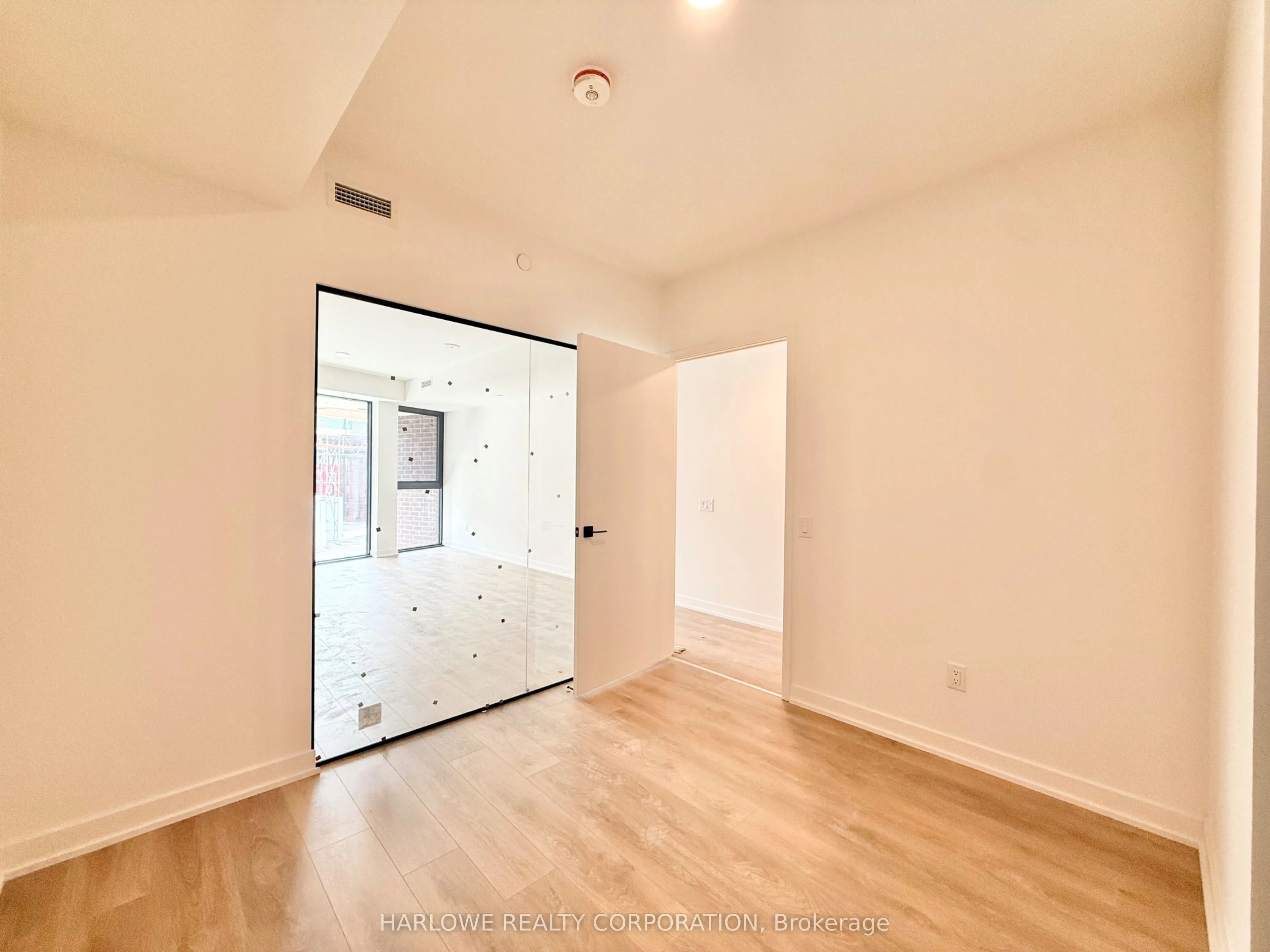 1 Vine Avenue #206
