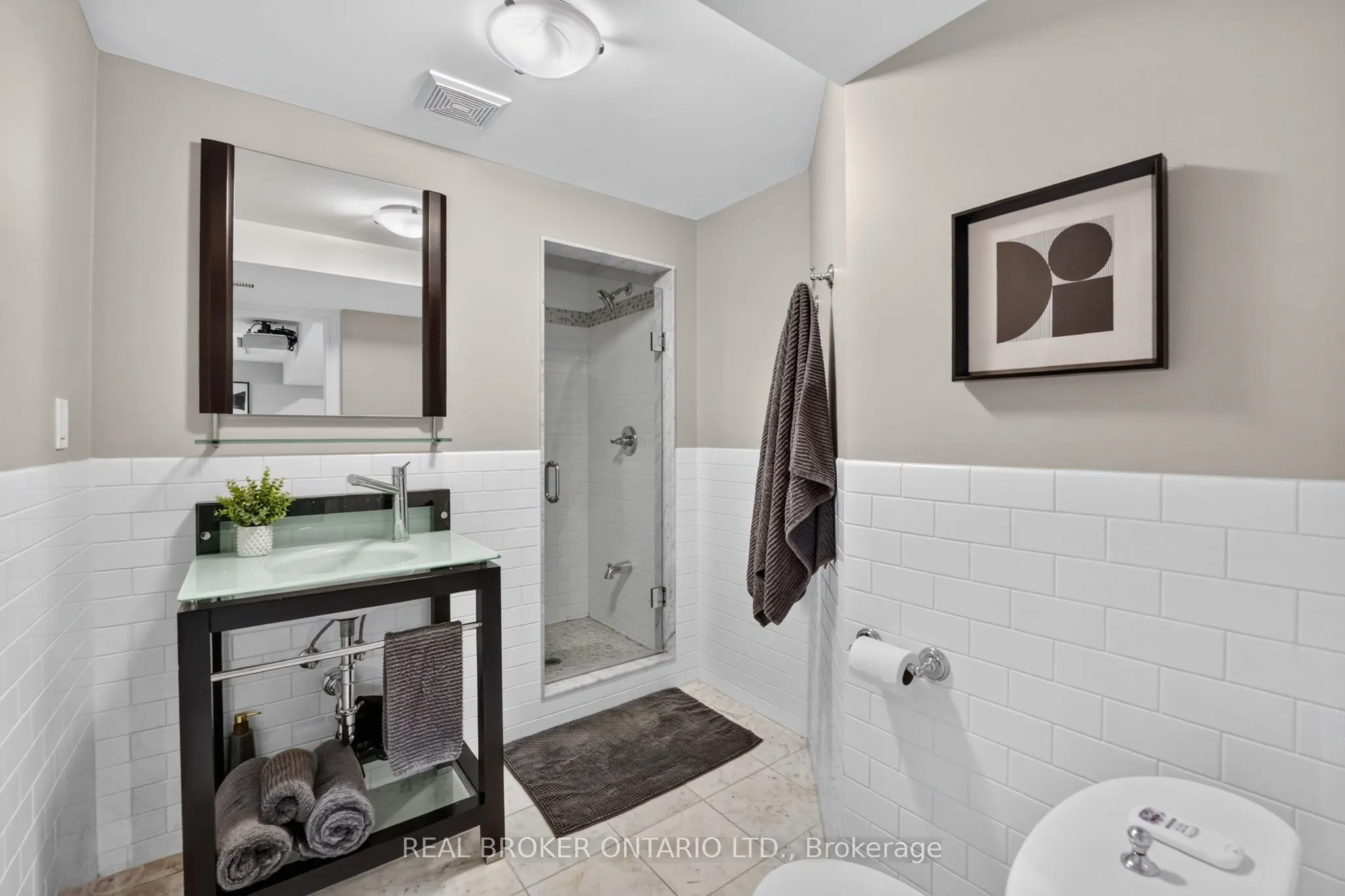 2243 Woodcrest Drive