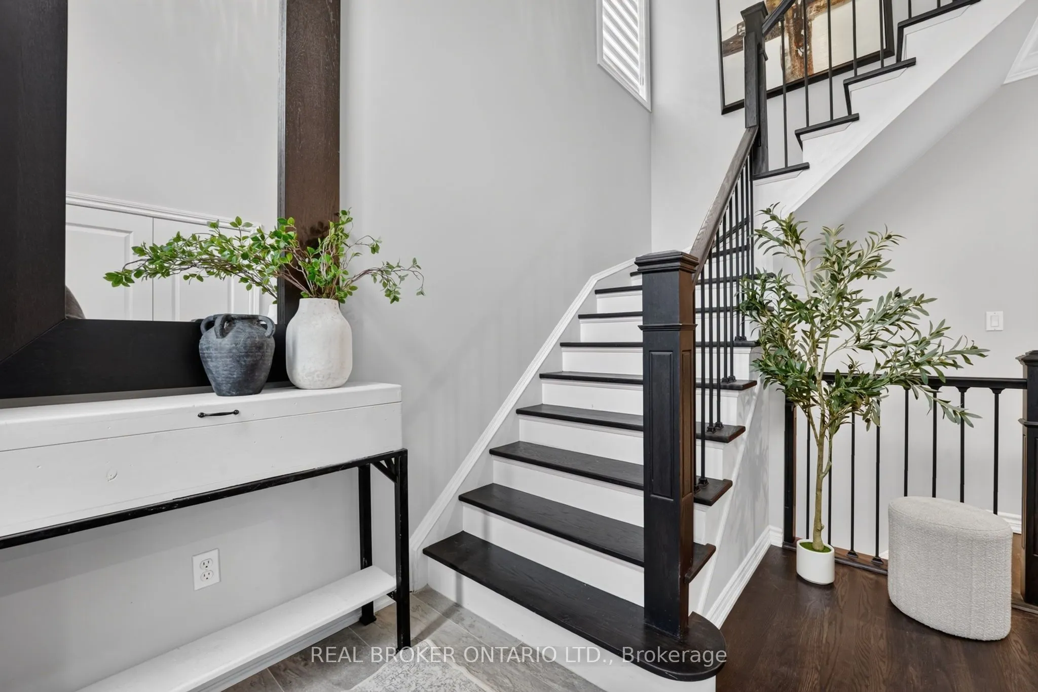 2243 Woodcrest Drive