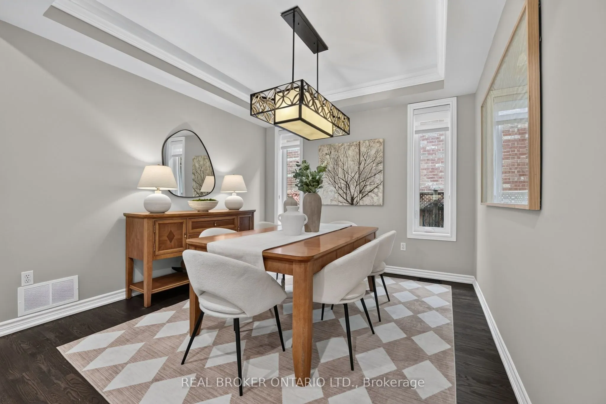 2243 Woodcrest Drive