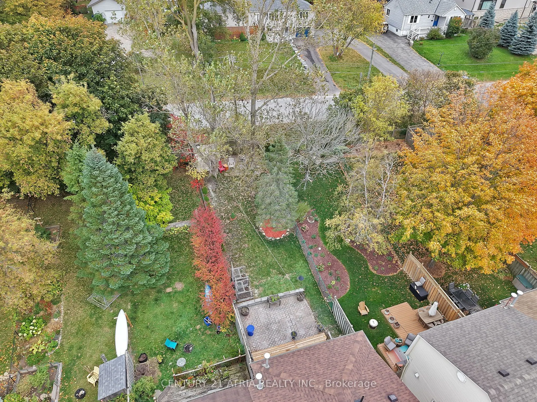 20 Lakeview Court
