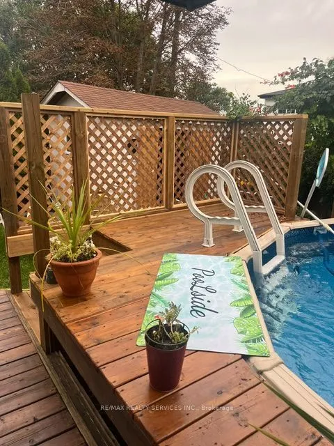 10 Danesbury Crescent