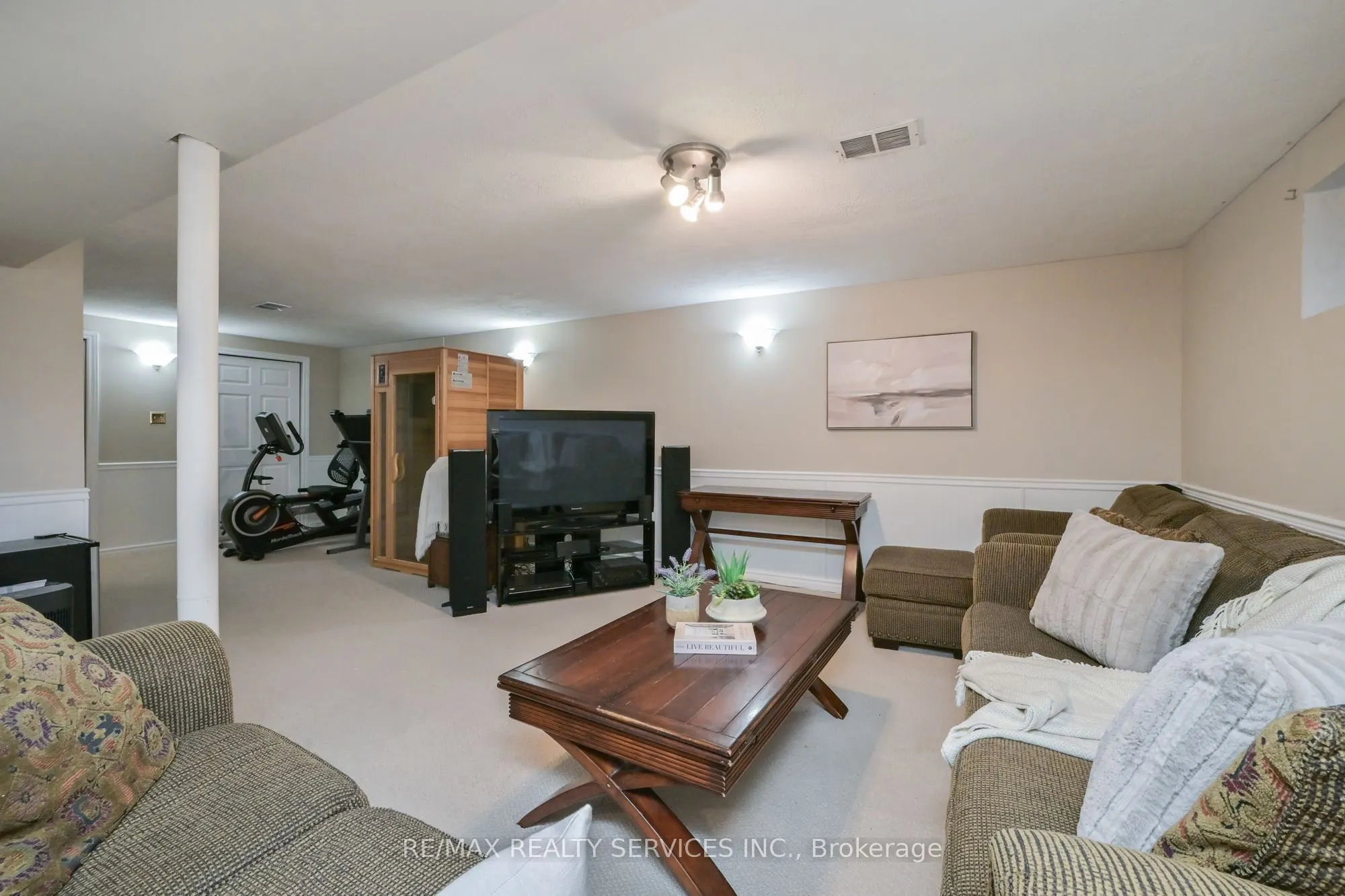 10 Danesbury Crescent