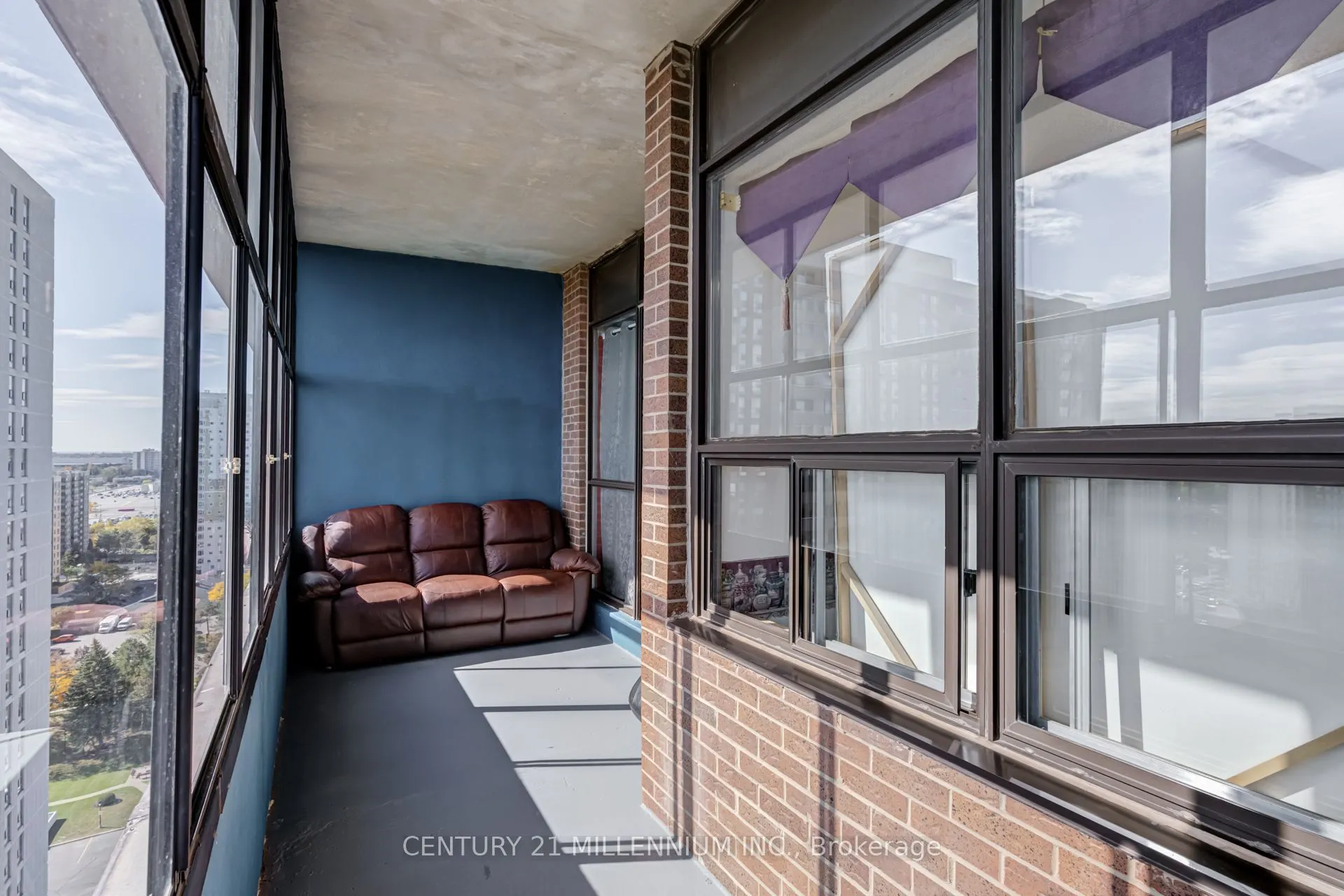 25 Kensington Road #1905