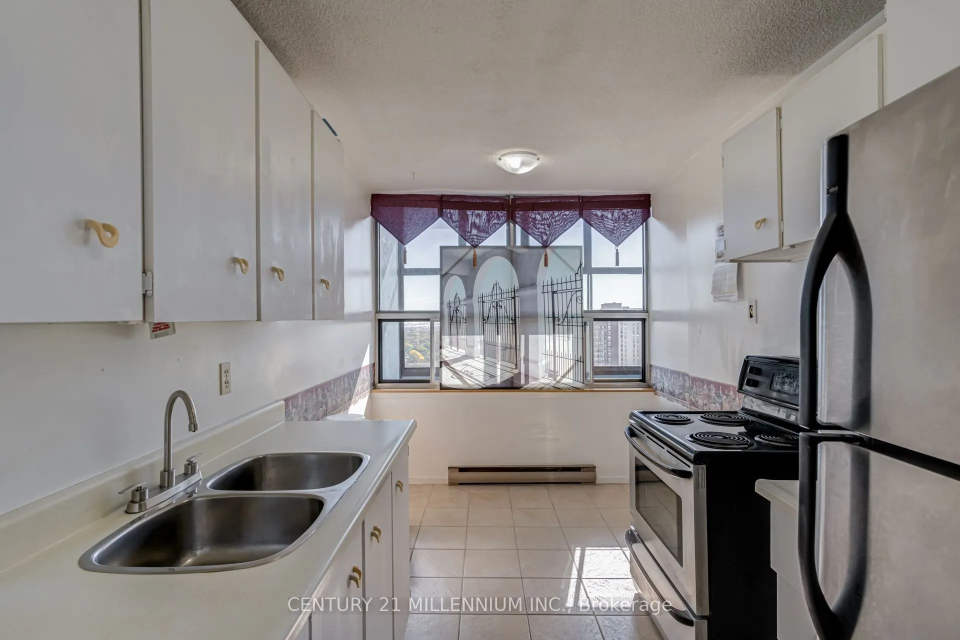 25 Kensington Road #1905