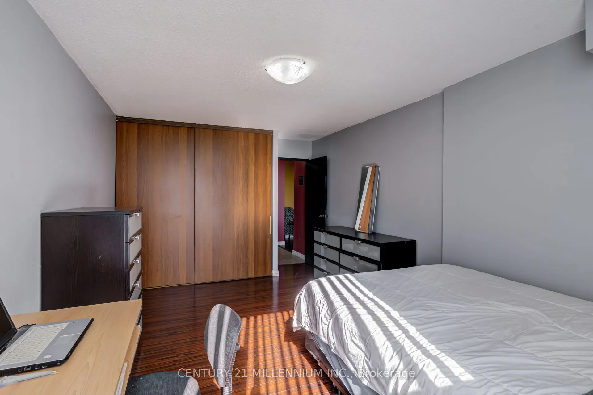25 Kensington Road #1905