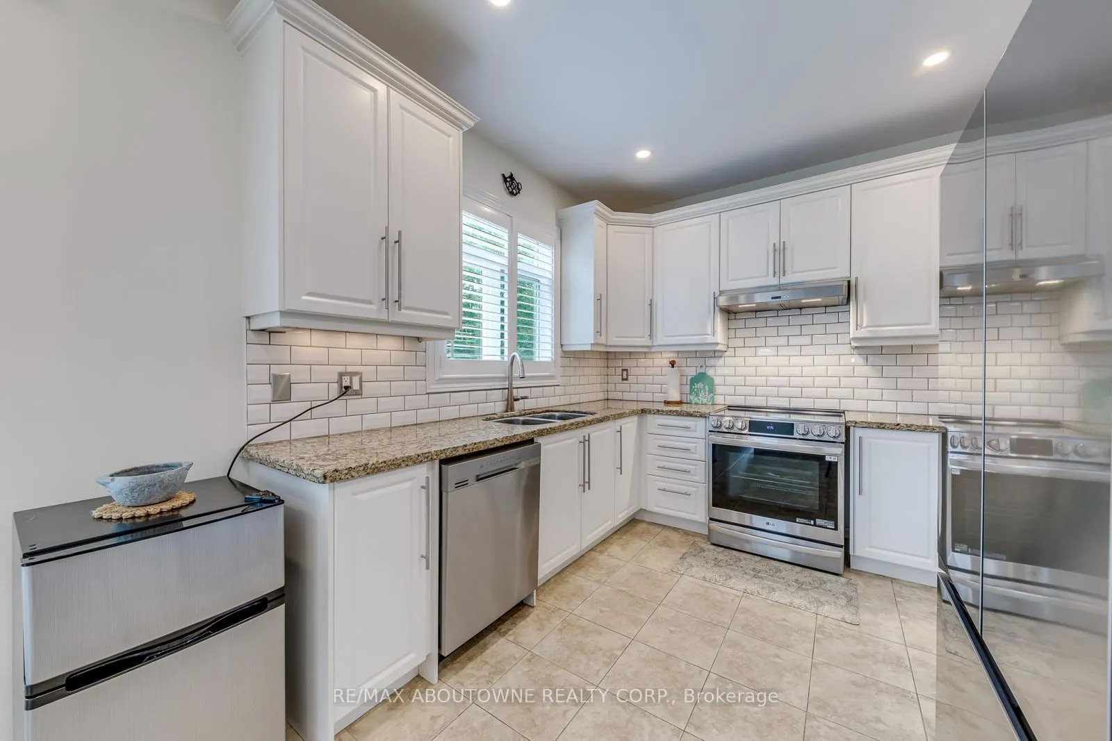 3234 Sharp Road