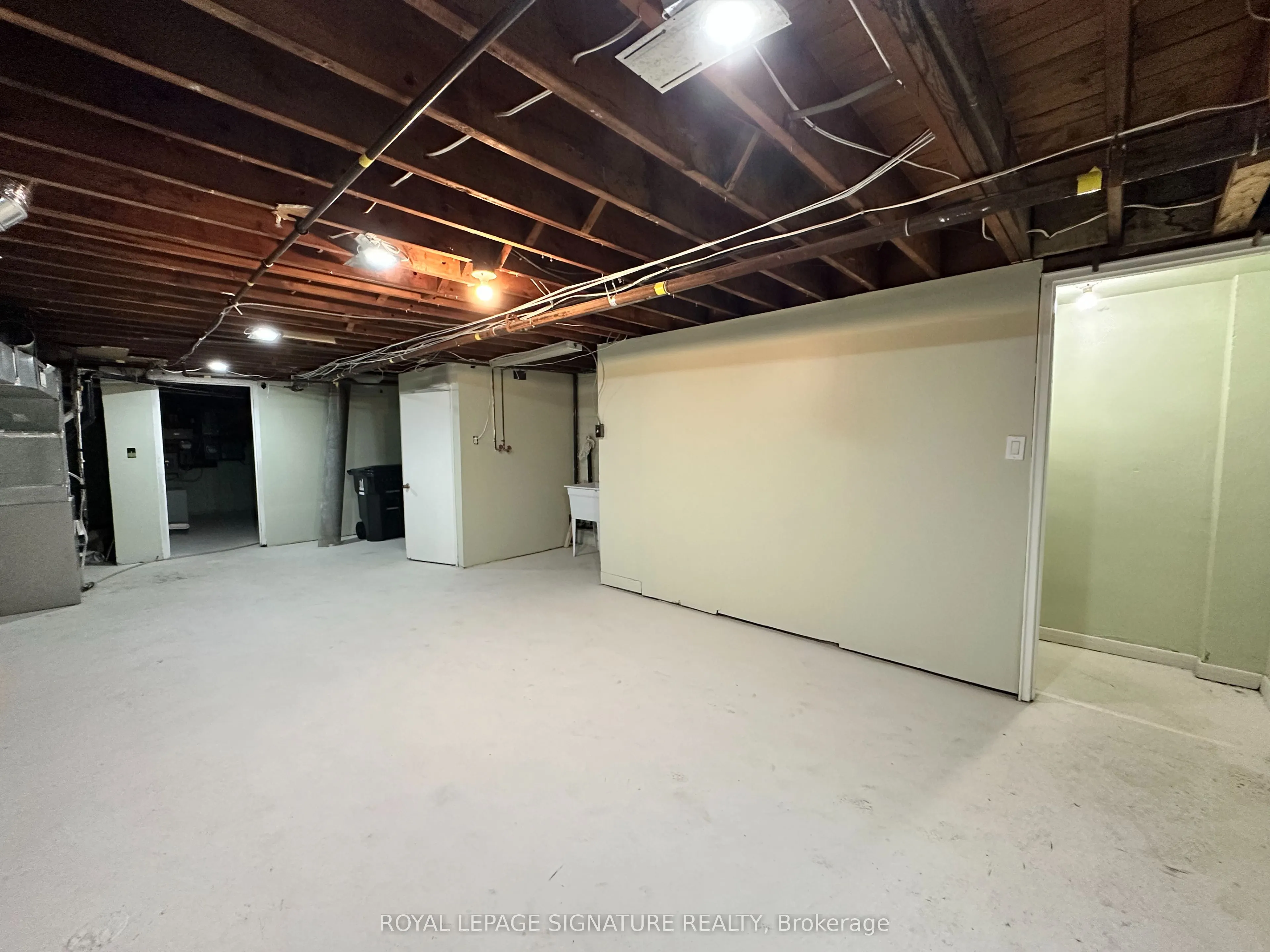 2890 Dufferin Street
