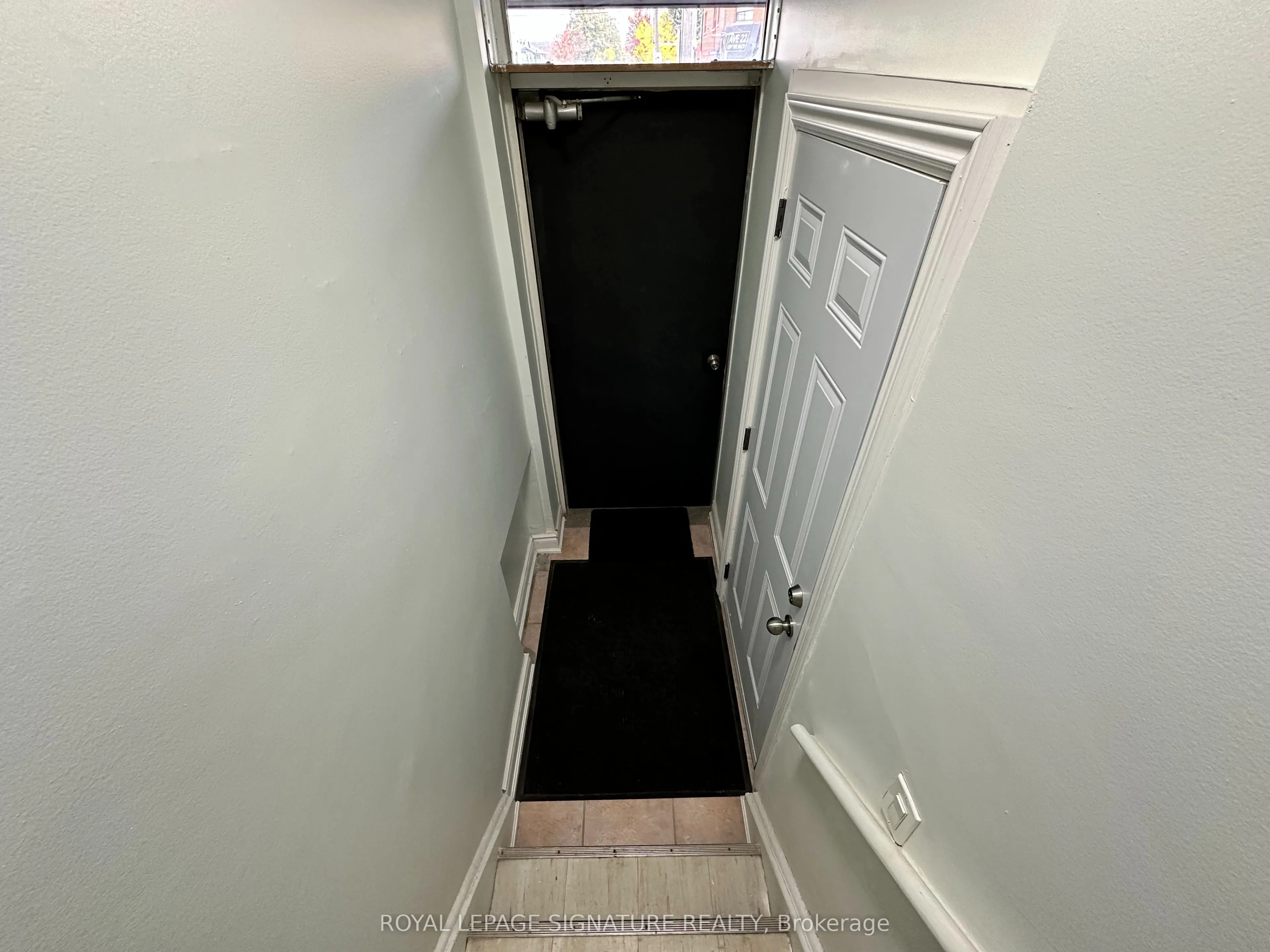 2890 Dufferin Street
