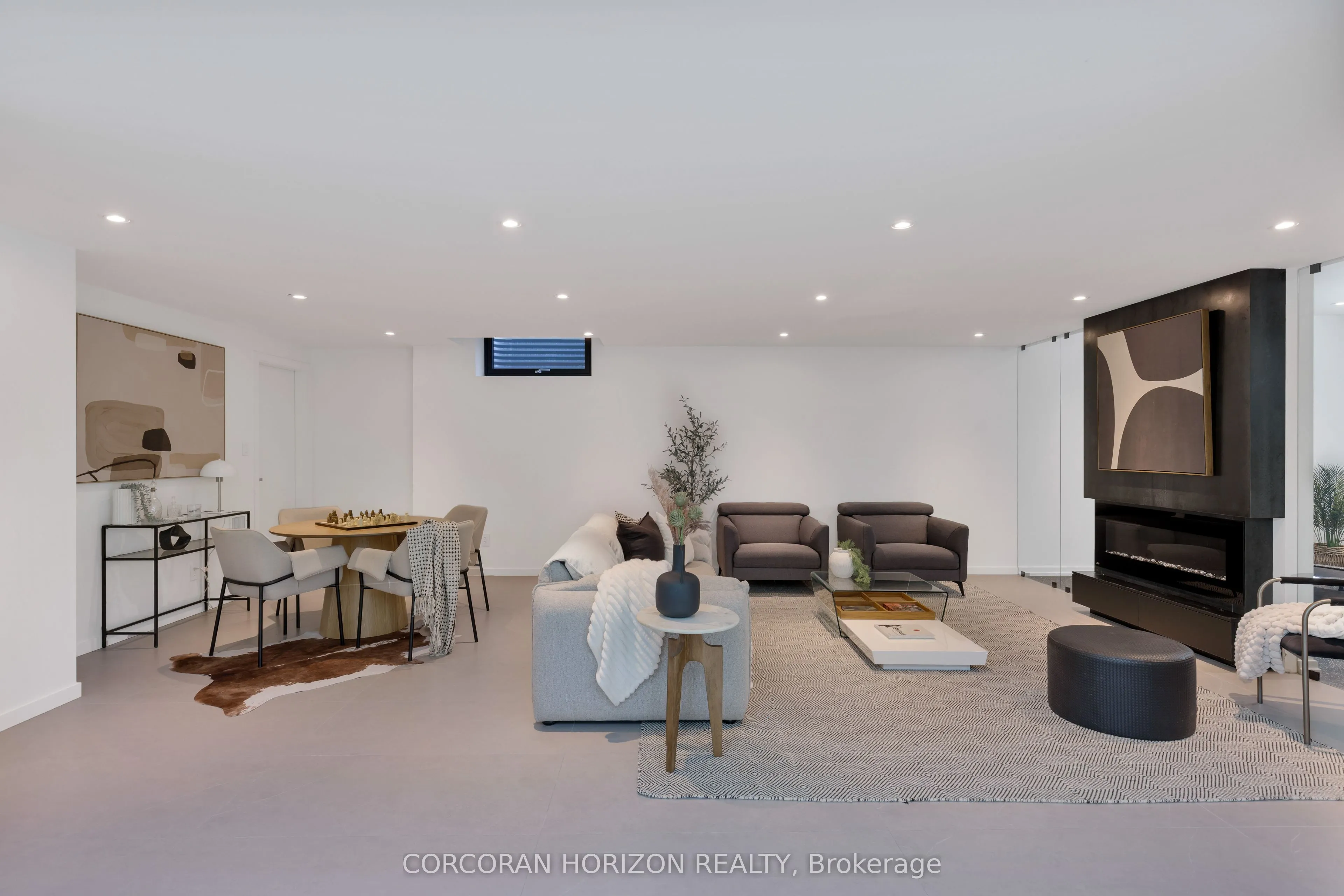 1277 Hillview Crescent